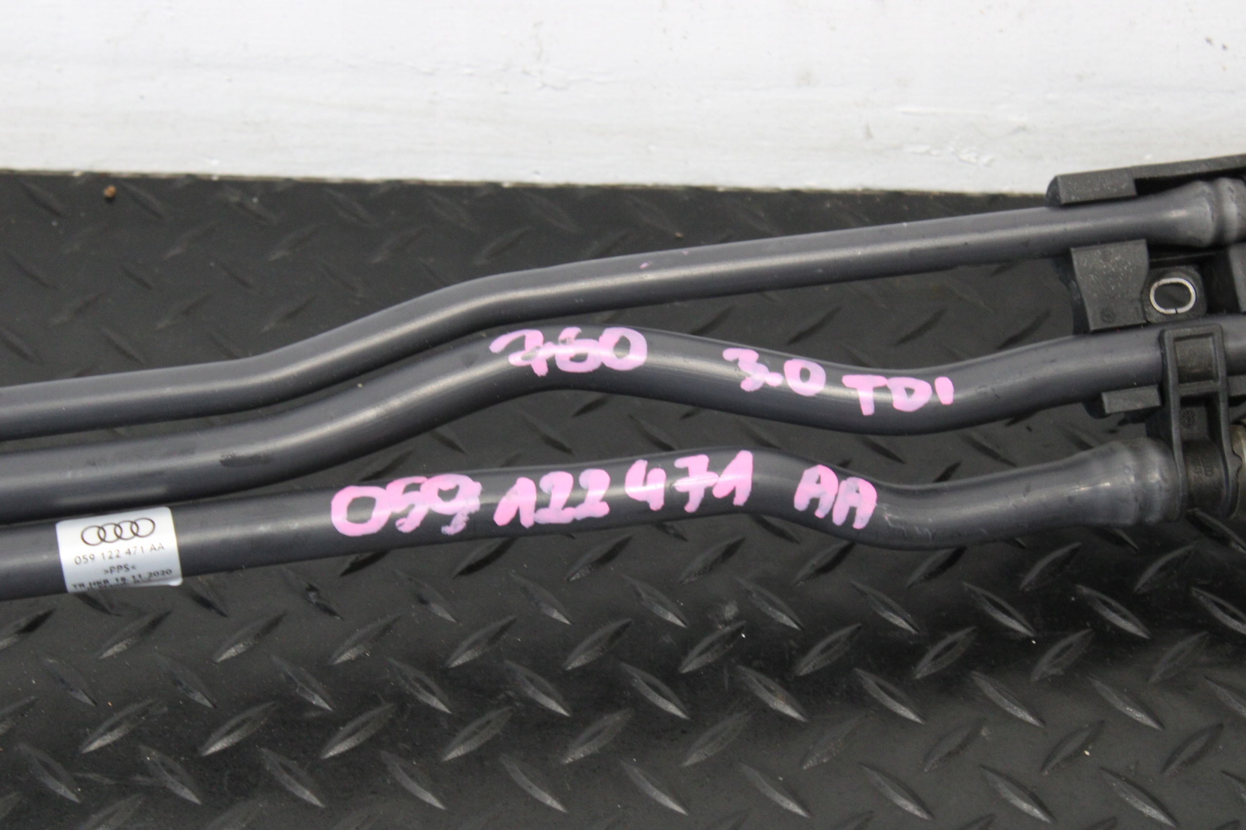 hadice vedení vody VW TOUAREG III 3 760 059122471AA