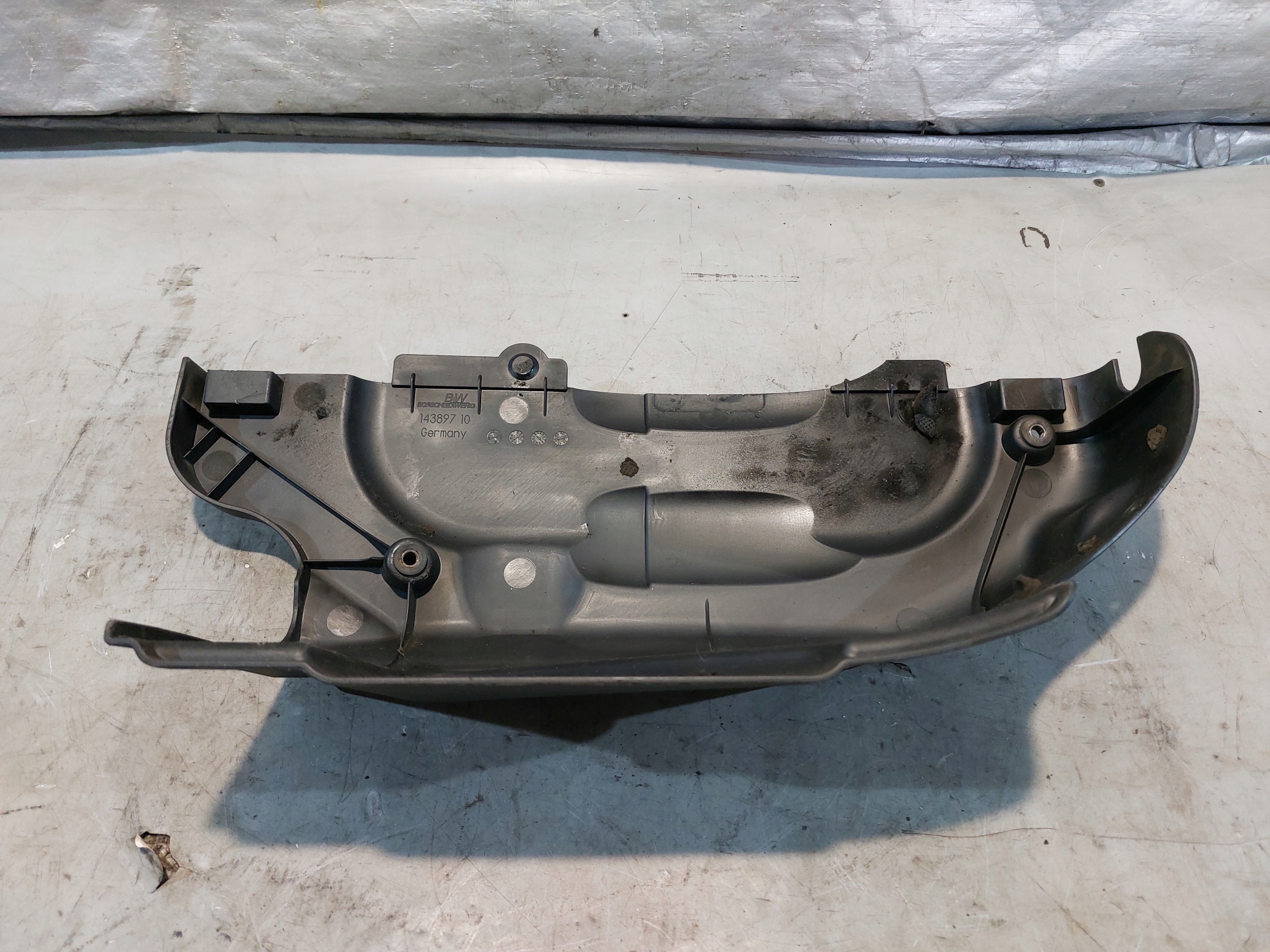 kryt motora BMW E87 2.0D