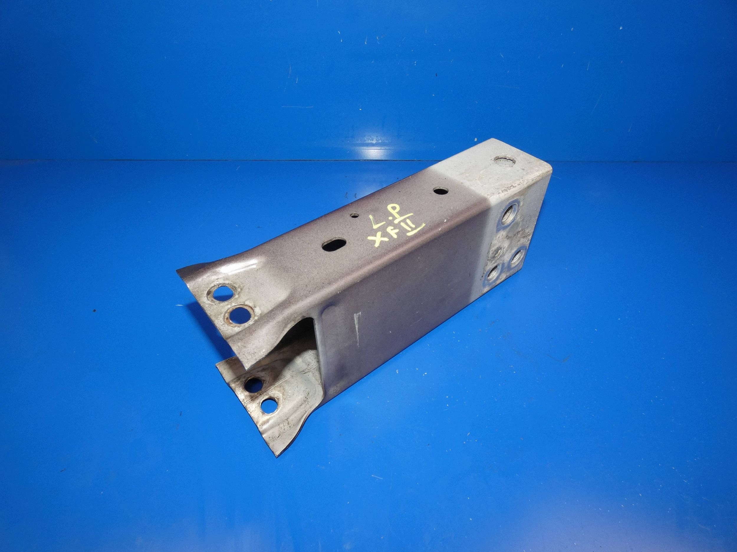 JAGUAR XF II X260 XE X760 beam tip siders left front