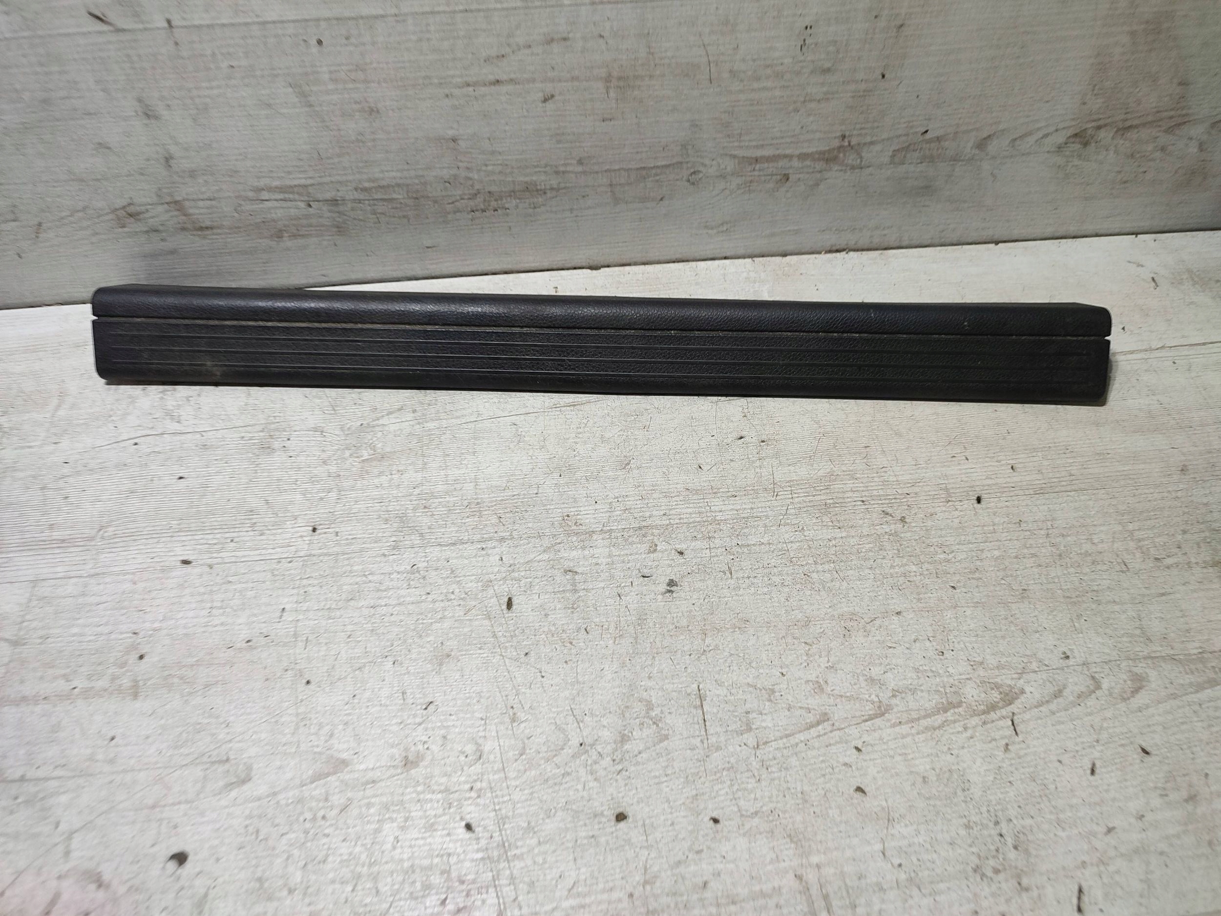 Mercedes-Benz GLK (X204) 2013 front side left moulding threshold front