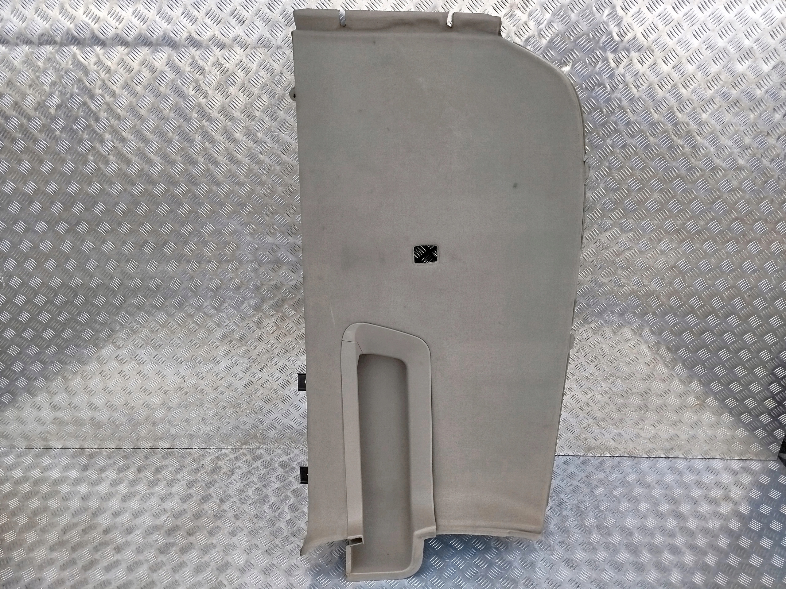 TAPICERKA GLOBU LEWA NOWY TYP SCANIA TOPLINE Producent części Scania OE