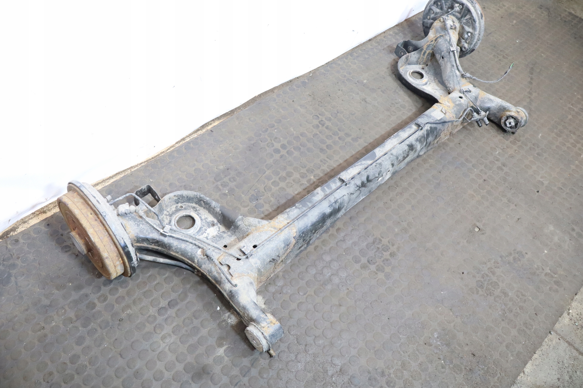 BELKA ZAWIESZENIA TYLNA SKODA CITIGO 1.0