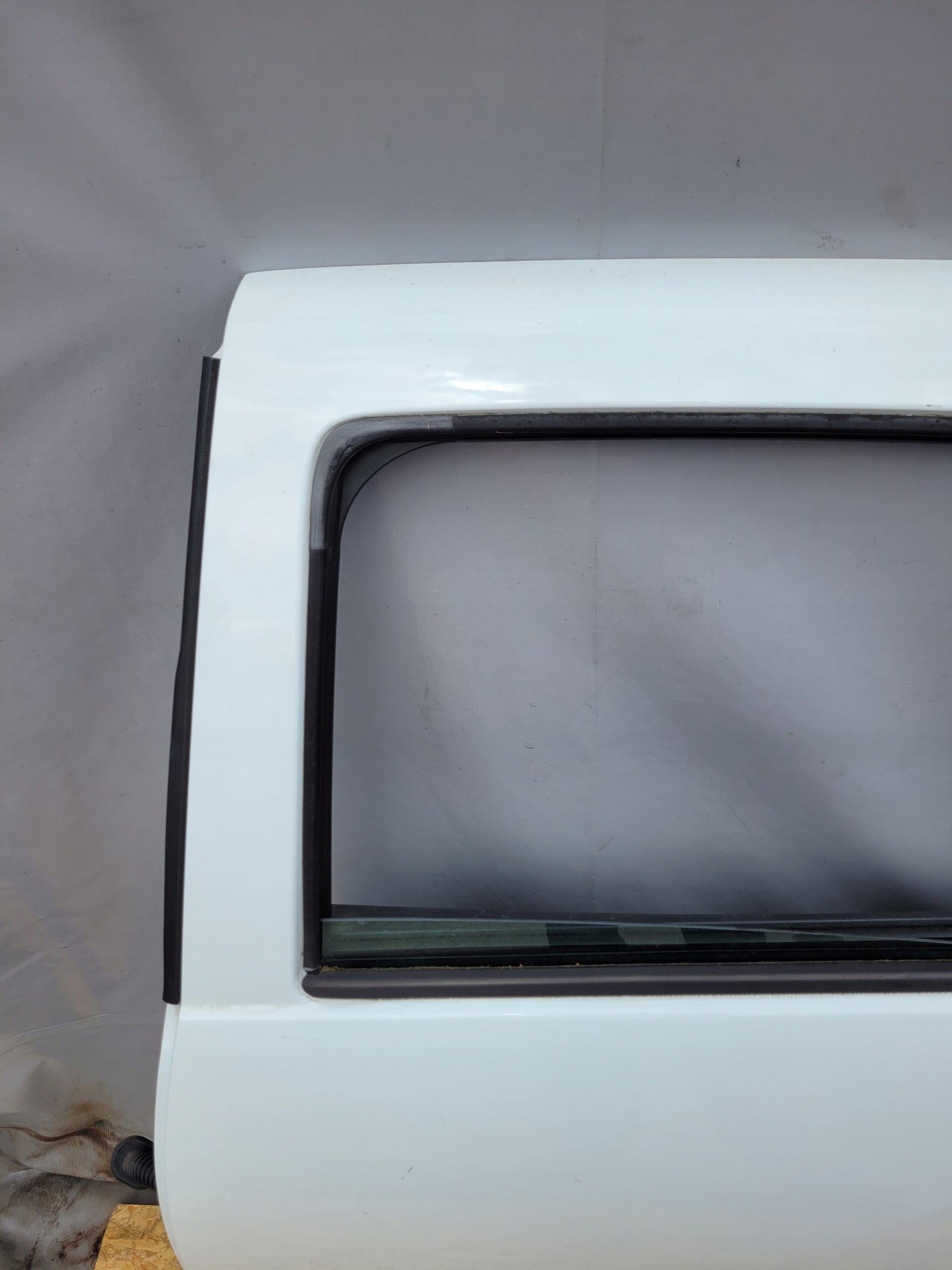 door rear. rear part left DACIA SANDERO II DV369