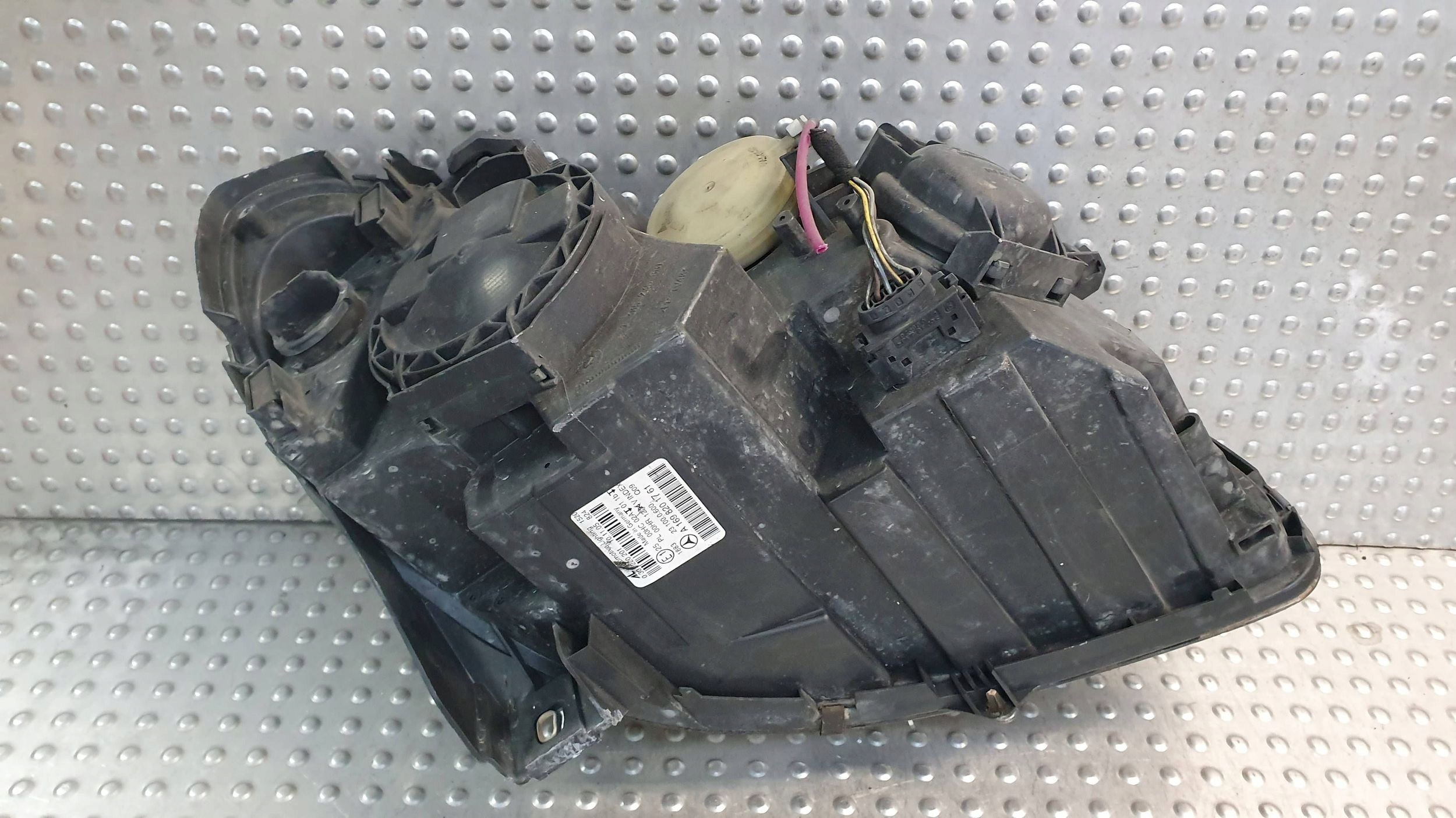light front left MERCEDES B-KLASA W245 05- A1698201761