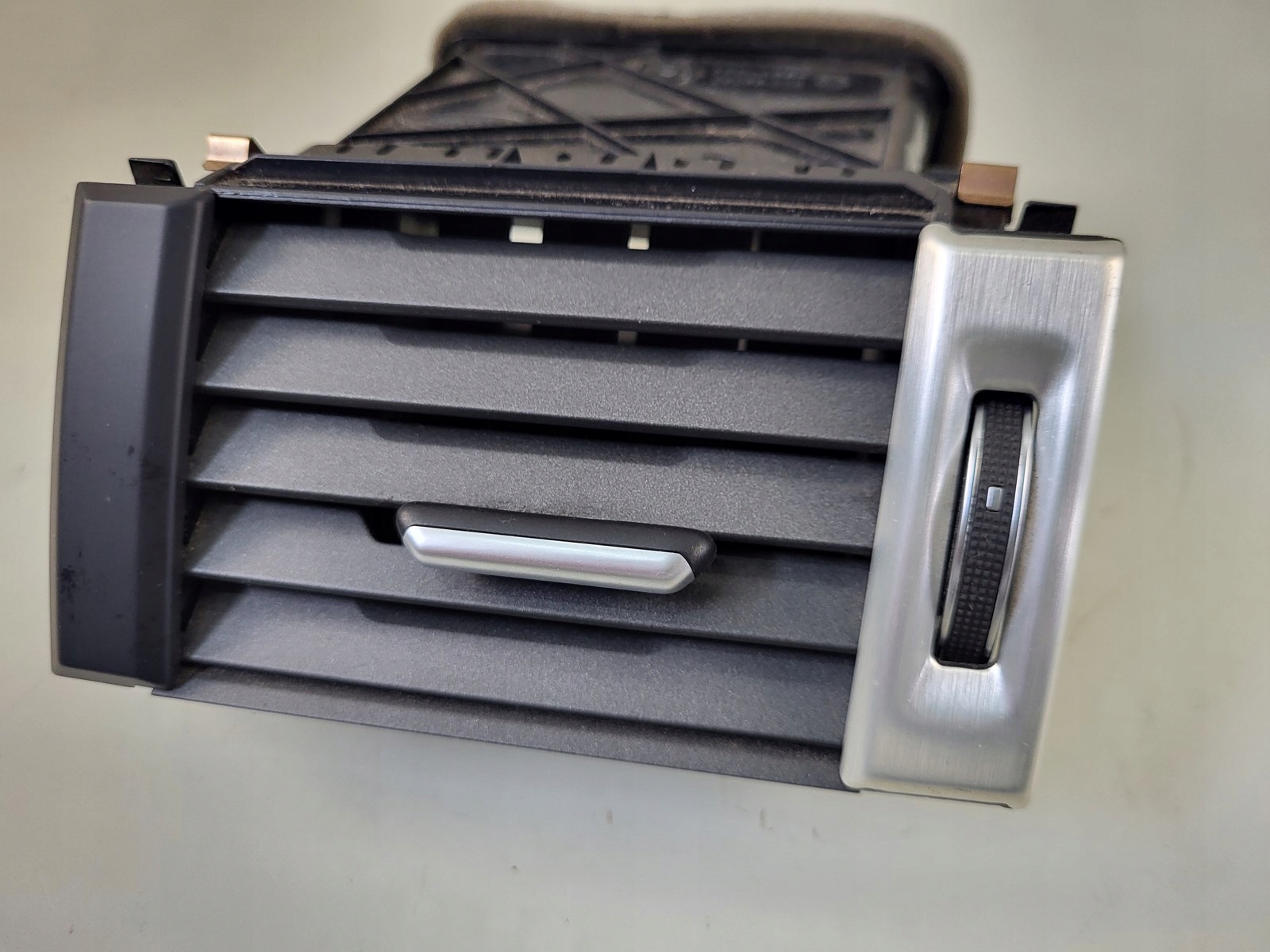 Lüftungsgitter des lüfters Range Rover EVOQUE L538 08088-005