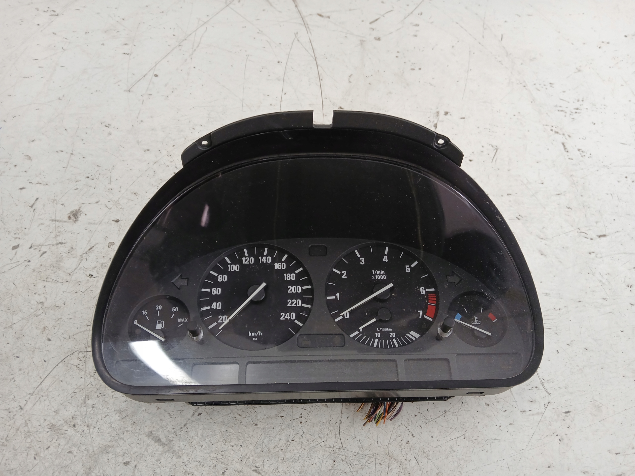 BMW E39 2.5 budíky budiky 8387044