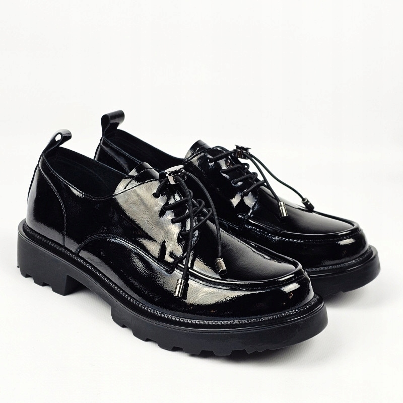 Dámské loafersy černé elegantní ploché polobotky lakované gumičkou vel. 41