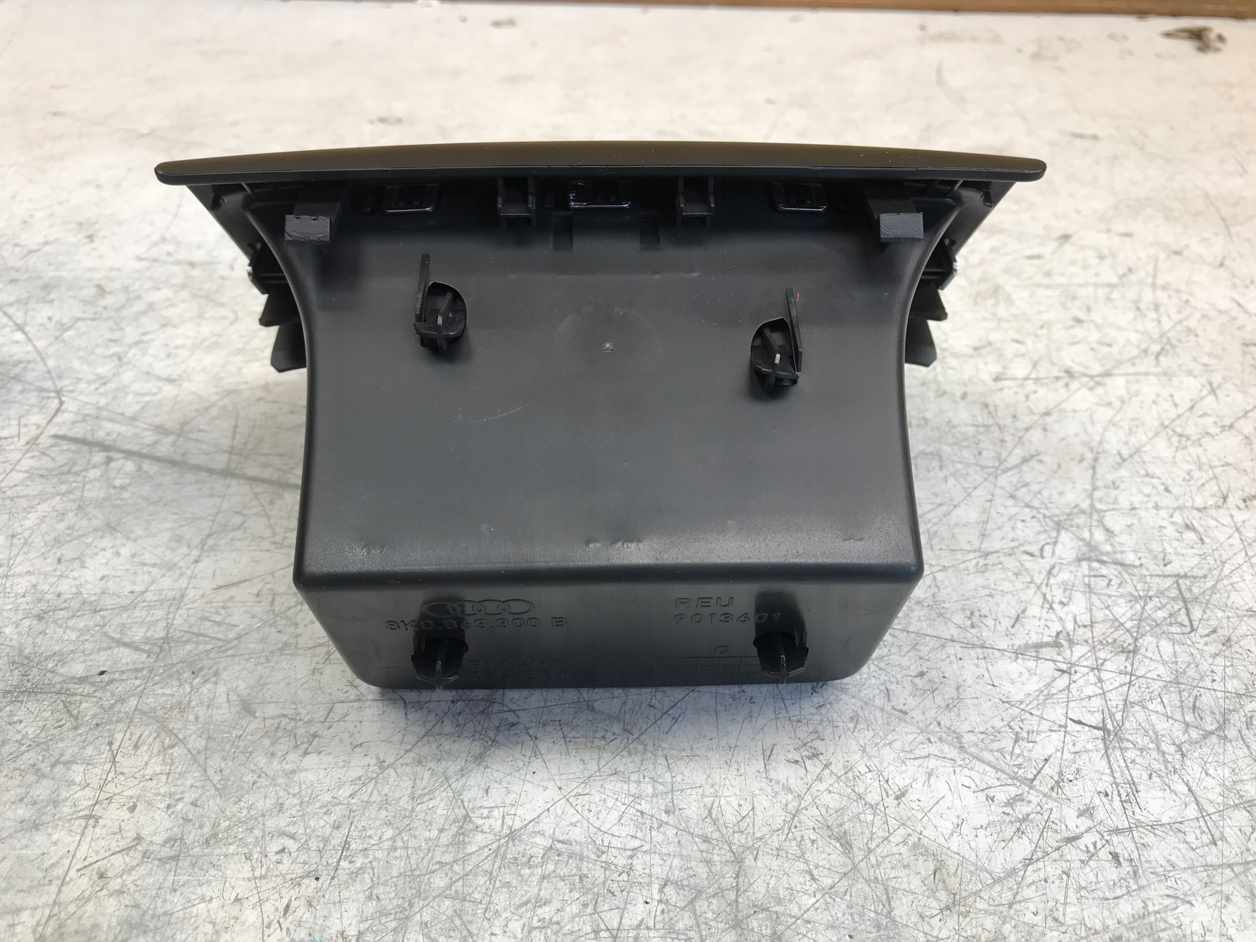 Handschuhfach Abdeckung, Hutablage TUNELU AUDI A4 B8 8K0863300B