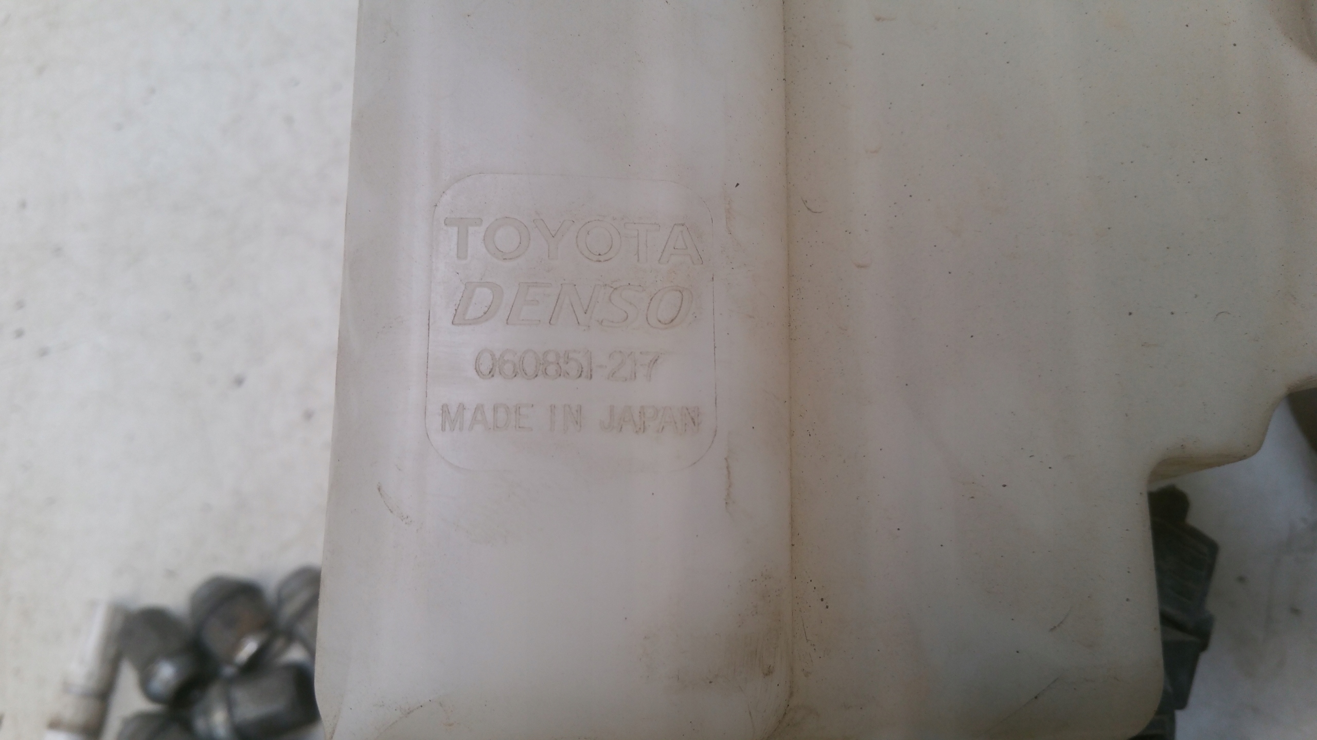 Behälter Spritzdüse 060851217 Toyota RAV4