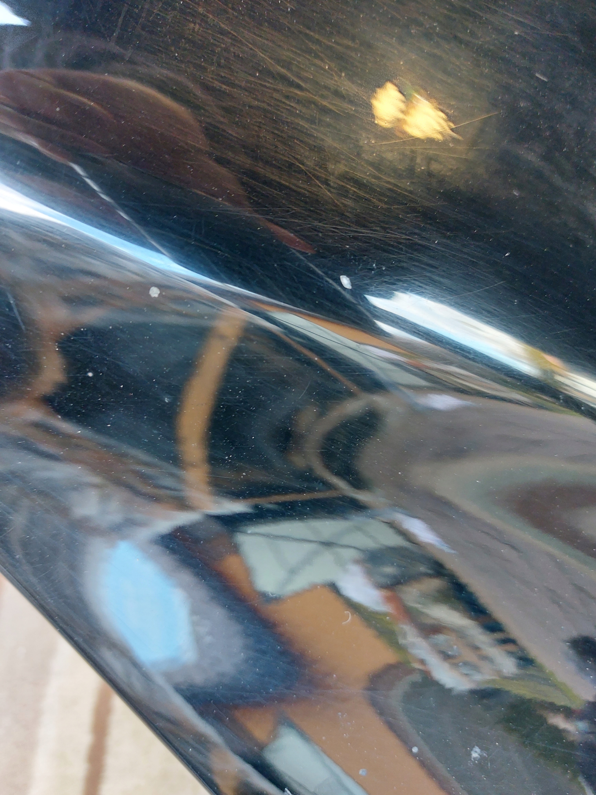 blatník pravý předek BMW X3 E83 cerný 668