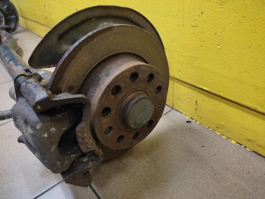VW CADDY II 1.9 TDI sider axis rear