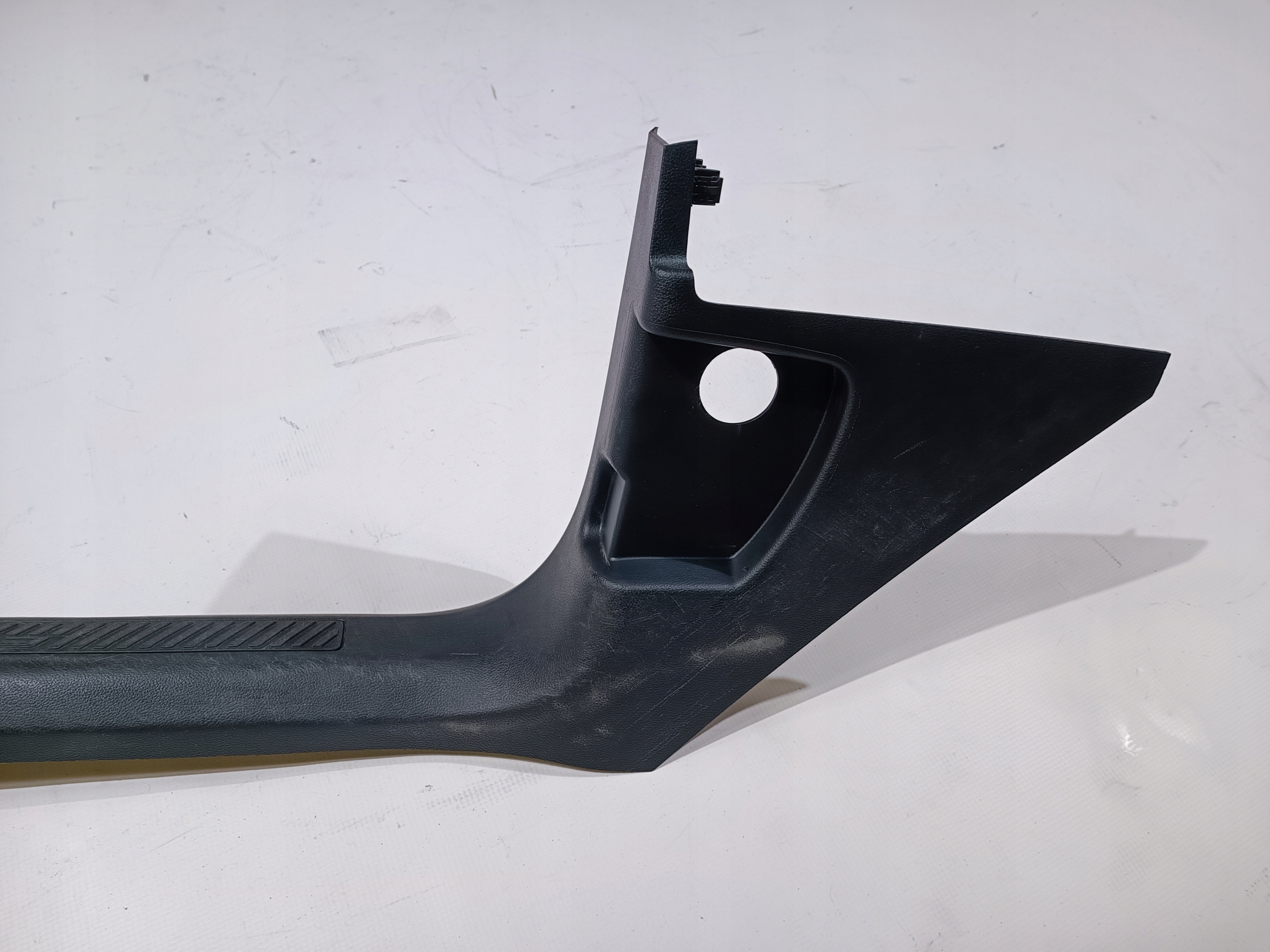 cap moulding of the threshold front left Ford Explorer 2020