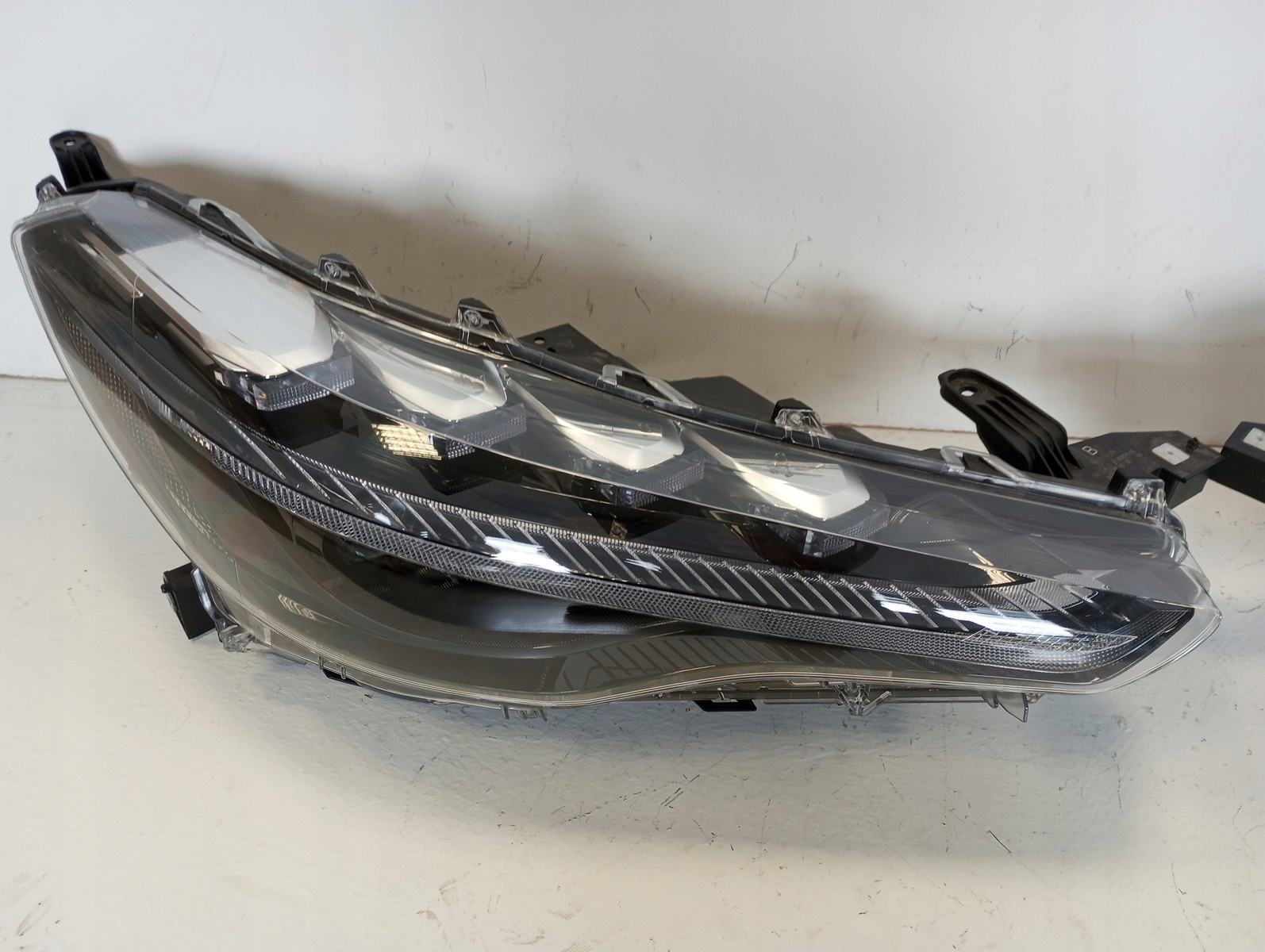 light Full Led TOYOTA COROLLA CROSS right left