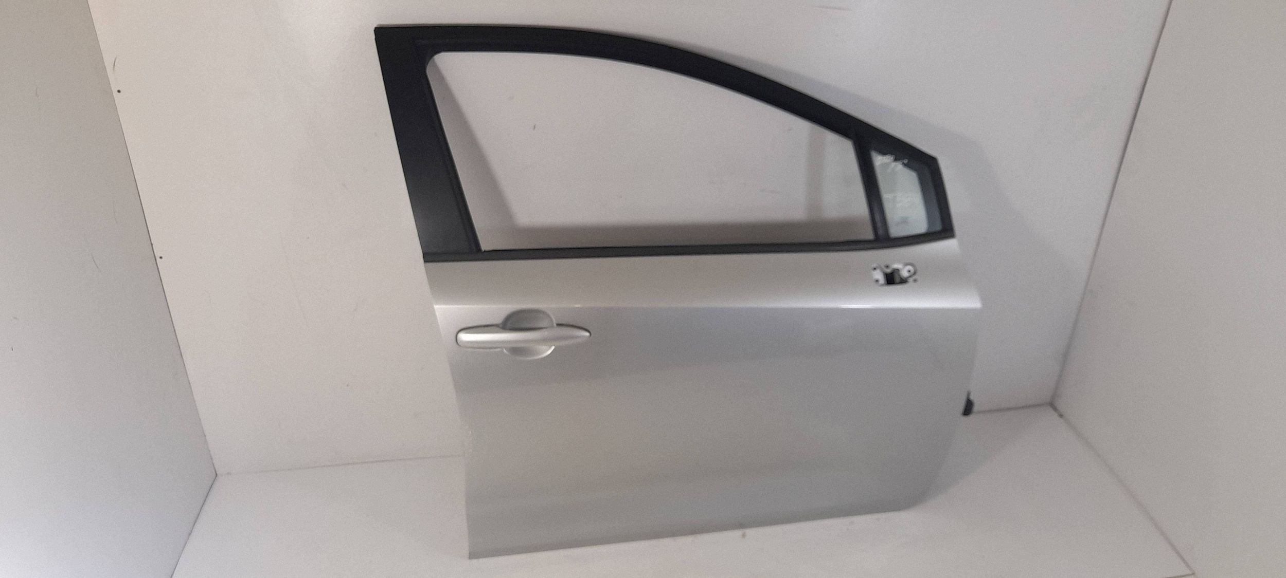 Toyota Corolla E21 door front right 1J6 (T584)