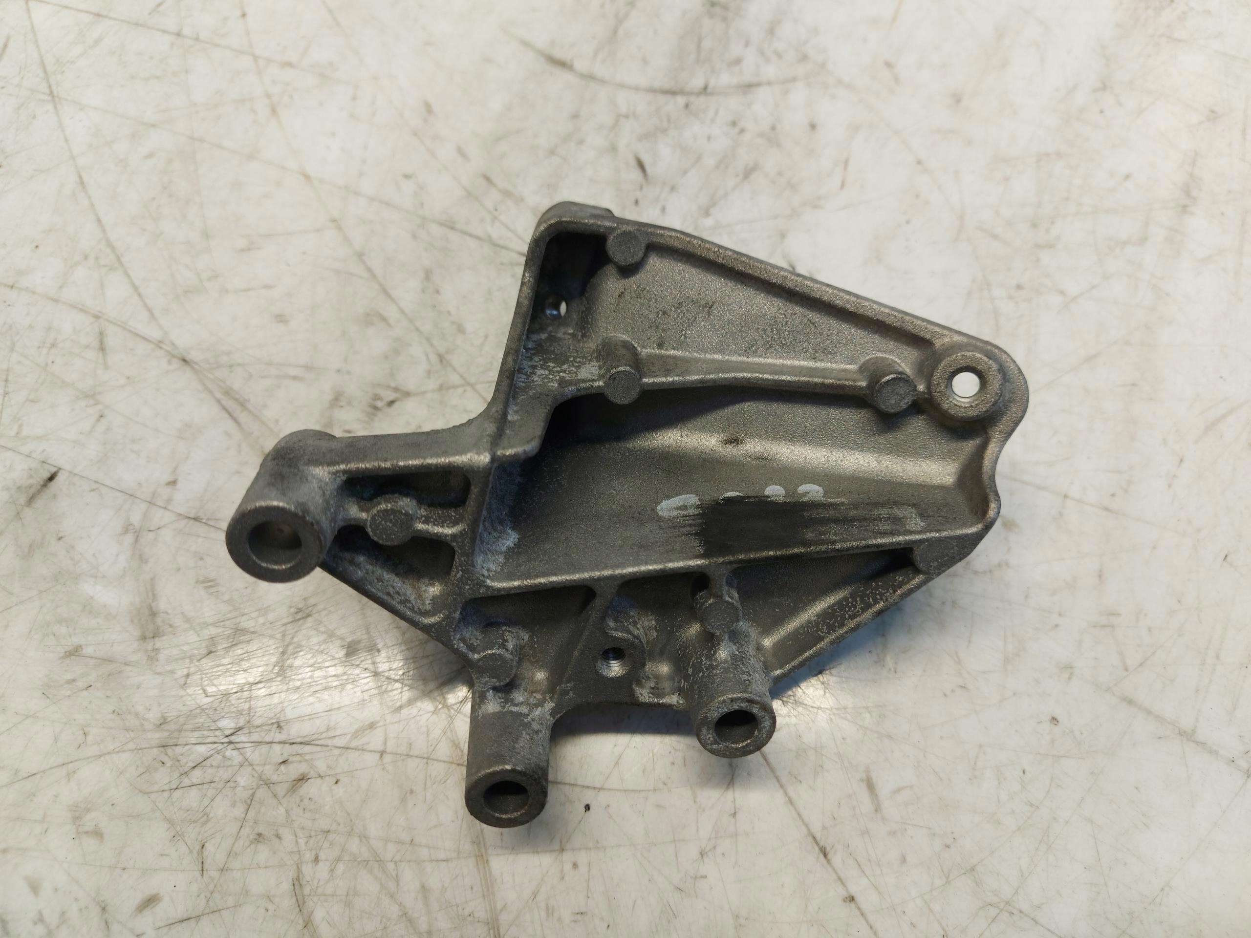 MERCEDES W447 V220D VITO ENGINE MOUNT A6510942241