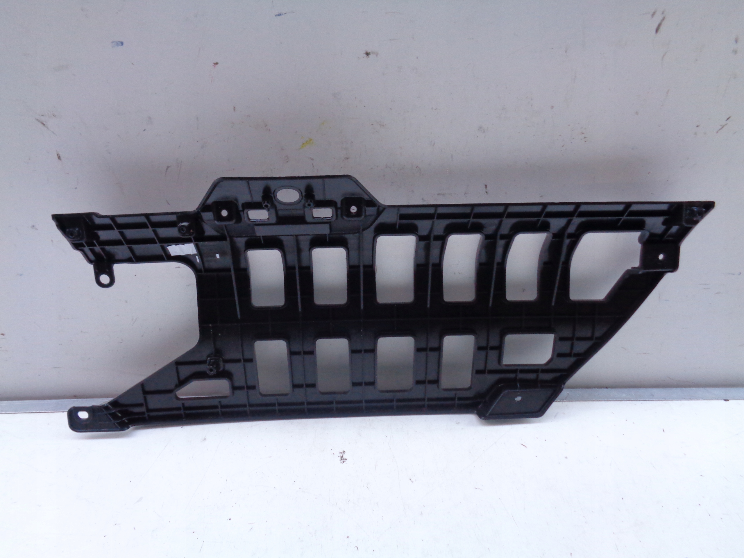bumper bracket front HYUNDAI KONA ELEKTRYK