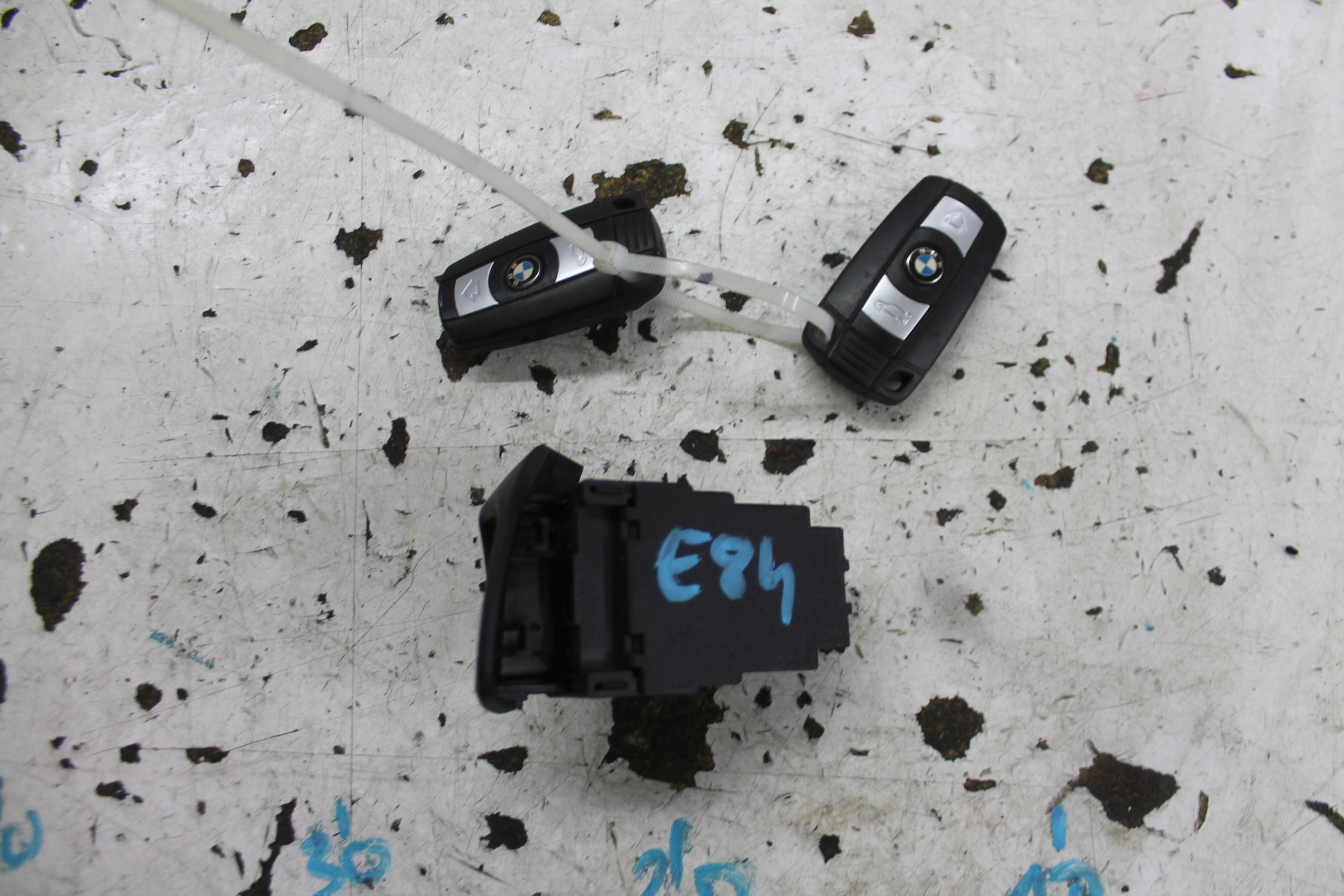 ignition 2X key player PILOT 9194400 BMW X1 E84 09-15