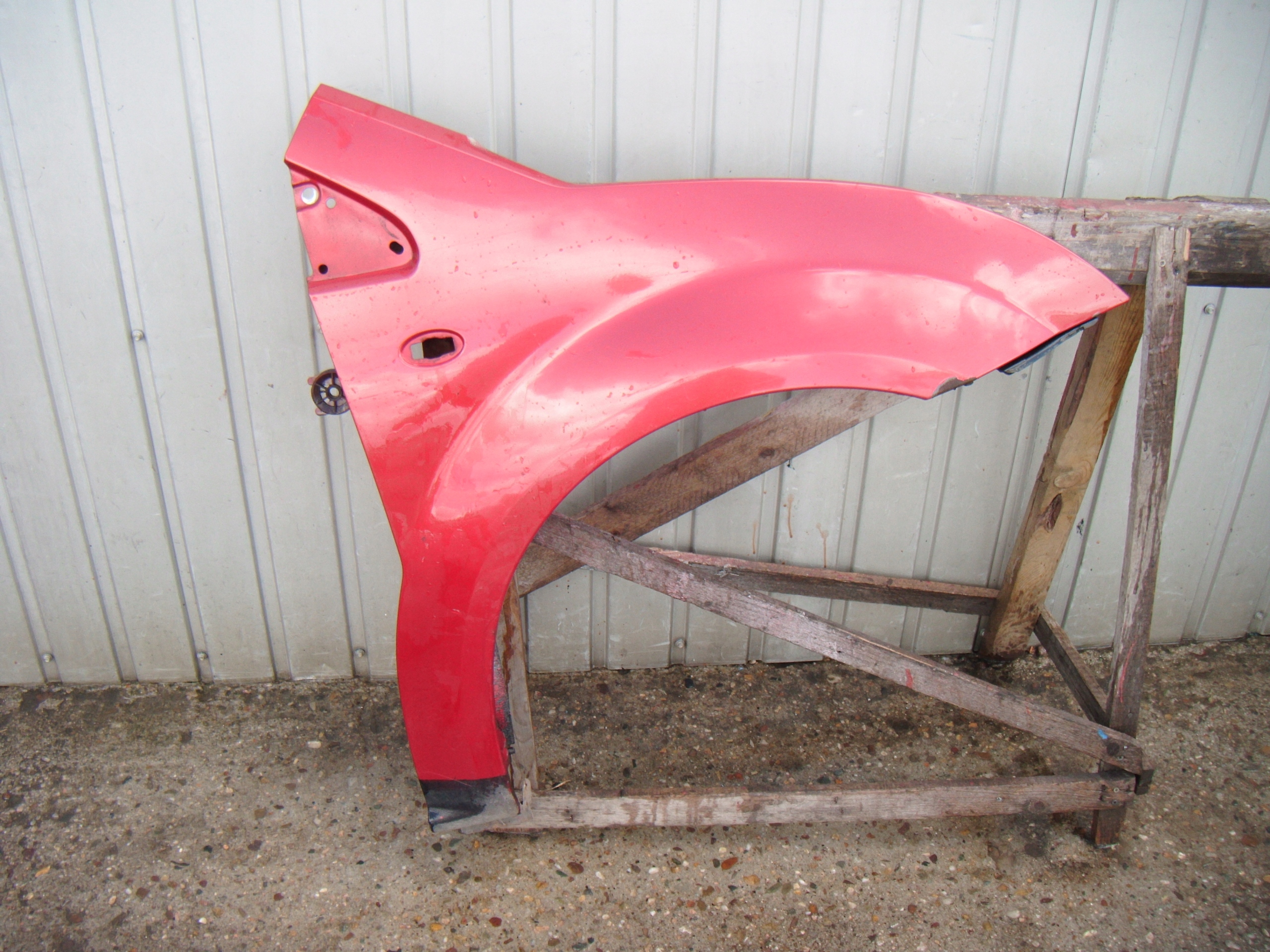 CITROEN C2 2003 - 2009 1.4 BŁOTNIK PRAWY PRZÓD PRAWY PRZEDNI KOD LAK: EKQD