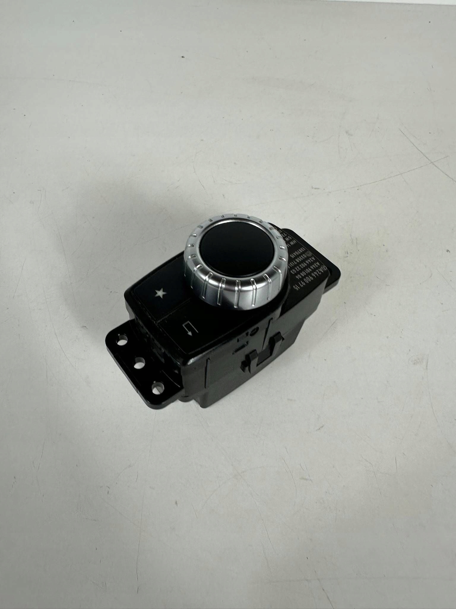 Mercedes-Benz GLA W156 2017 Panel radia A2469009715 control unit