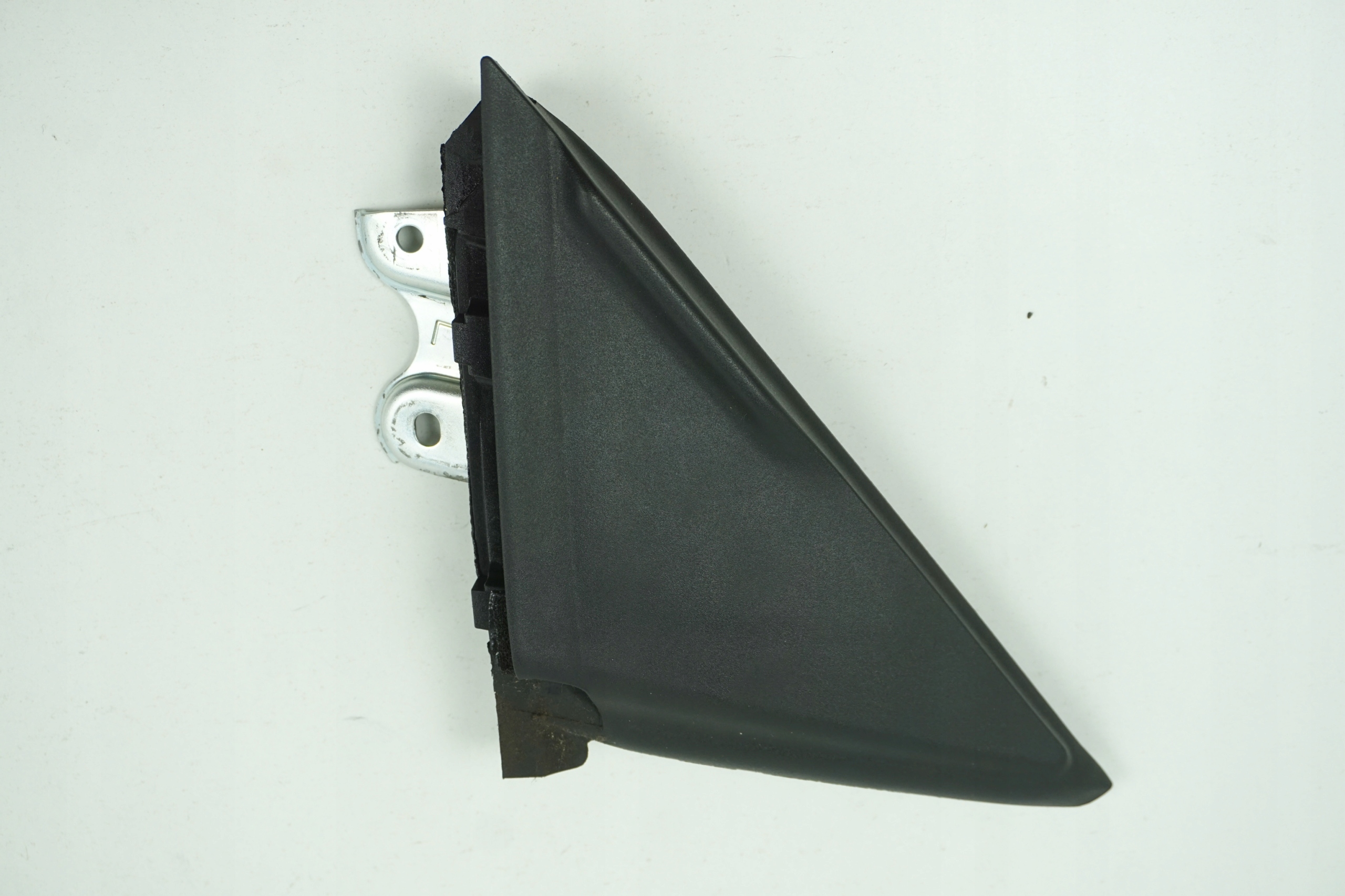 Trojkat Oslona Lewa Lusterka GTR R35 80231 JF00A Catalog number of the original 80231 JF00A