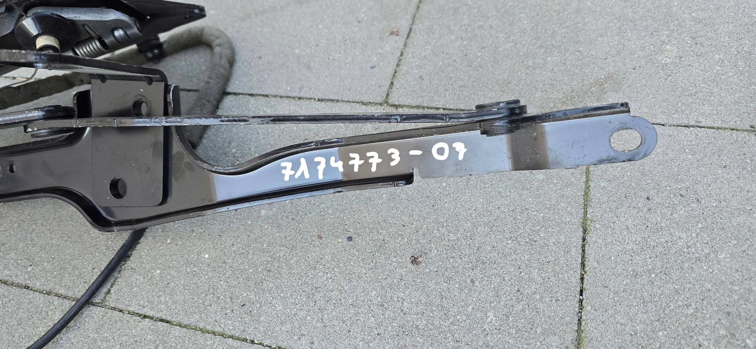 Scharnier dach links BMW 1 E82 E88 CABRIO 7174773
