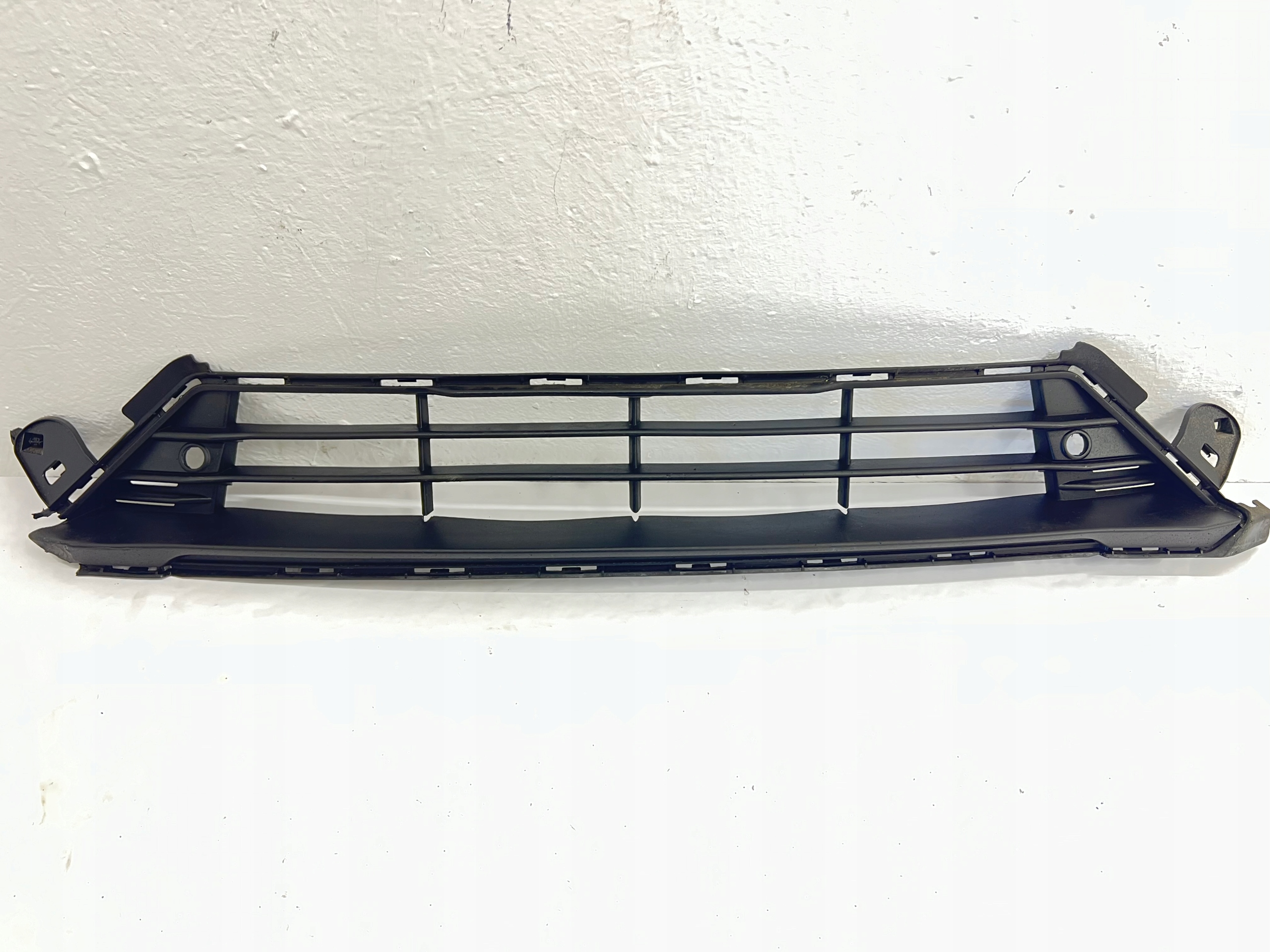 Volvo V60 II S60 III central grid of a bumper front 31455655