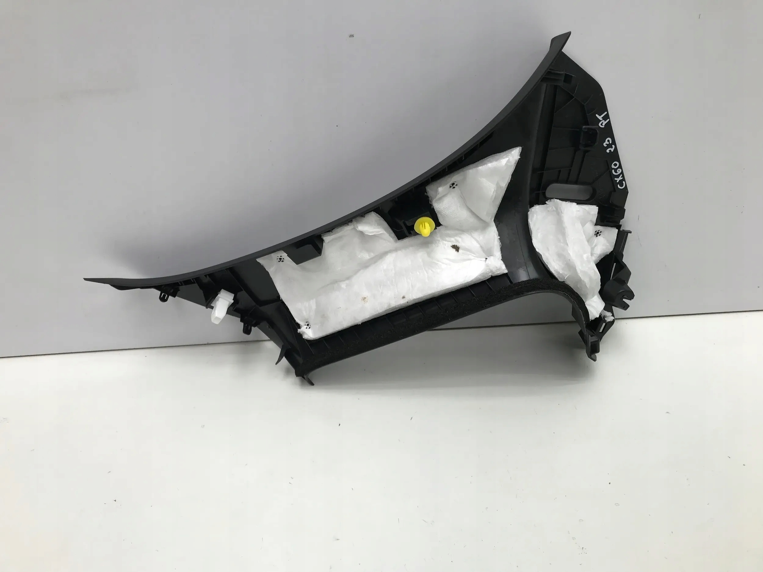 Mazda CX-60 CX60 PLASTIK ZAŚLEPKA OSŁONA SŁUPKA PRAWY TYŁ KBB368250 Stan opakowania zastępcze