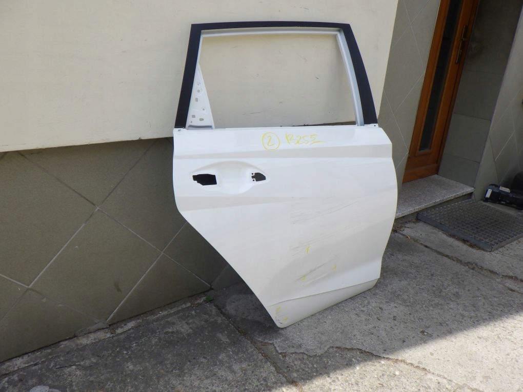 HYUNDAI I20 3 III 20- door right rear.