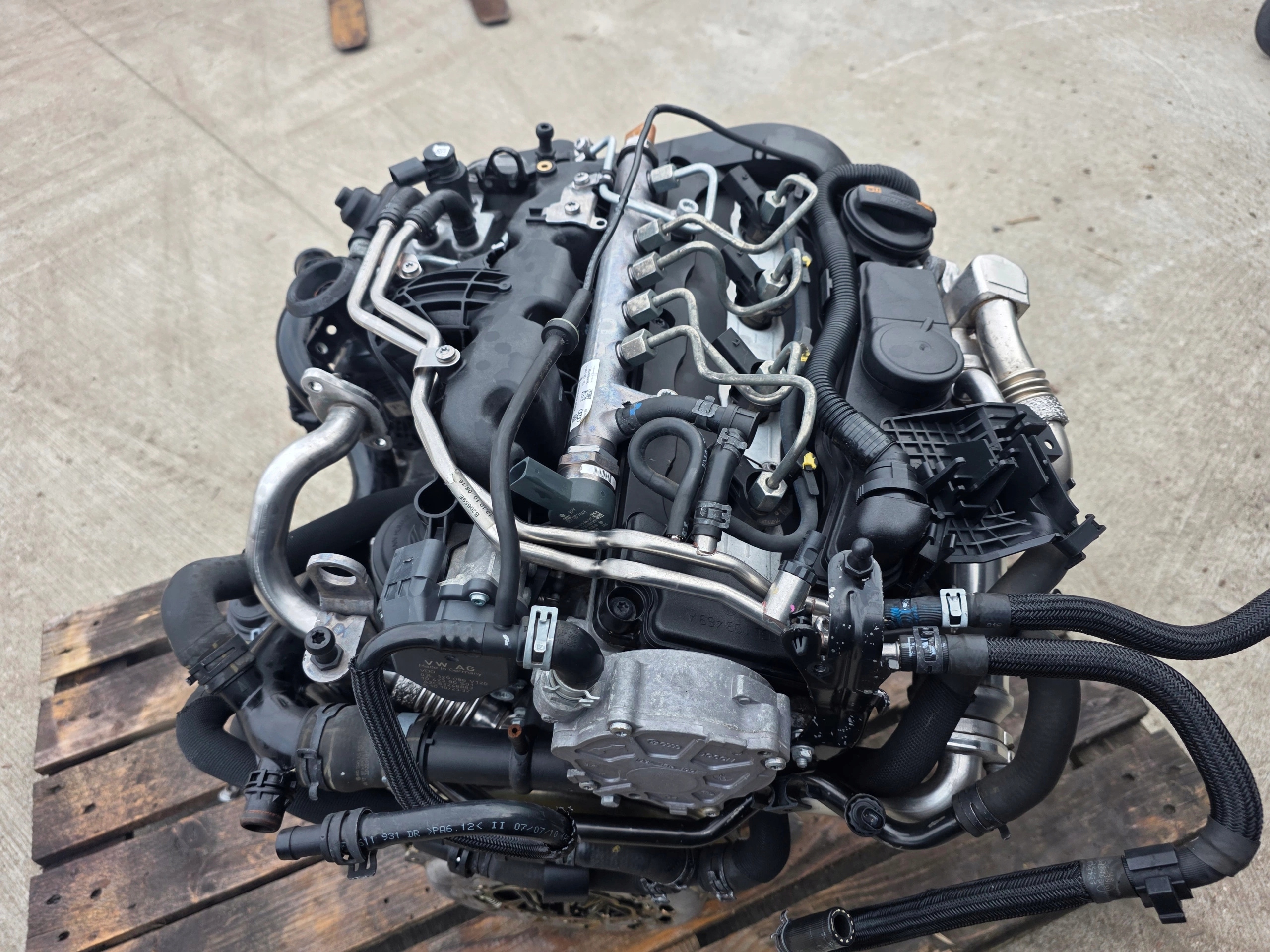 engine complete AUDI A4 B8 A5 A6 SEAT EXEO 2.0 TDI CAG CAGB 150007 KM !!!