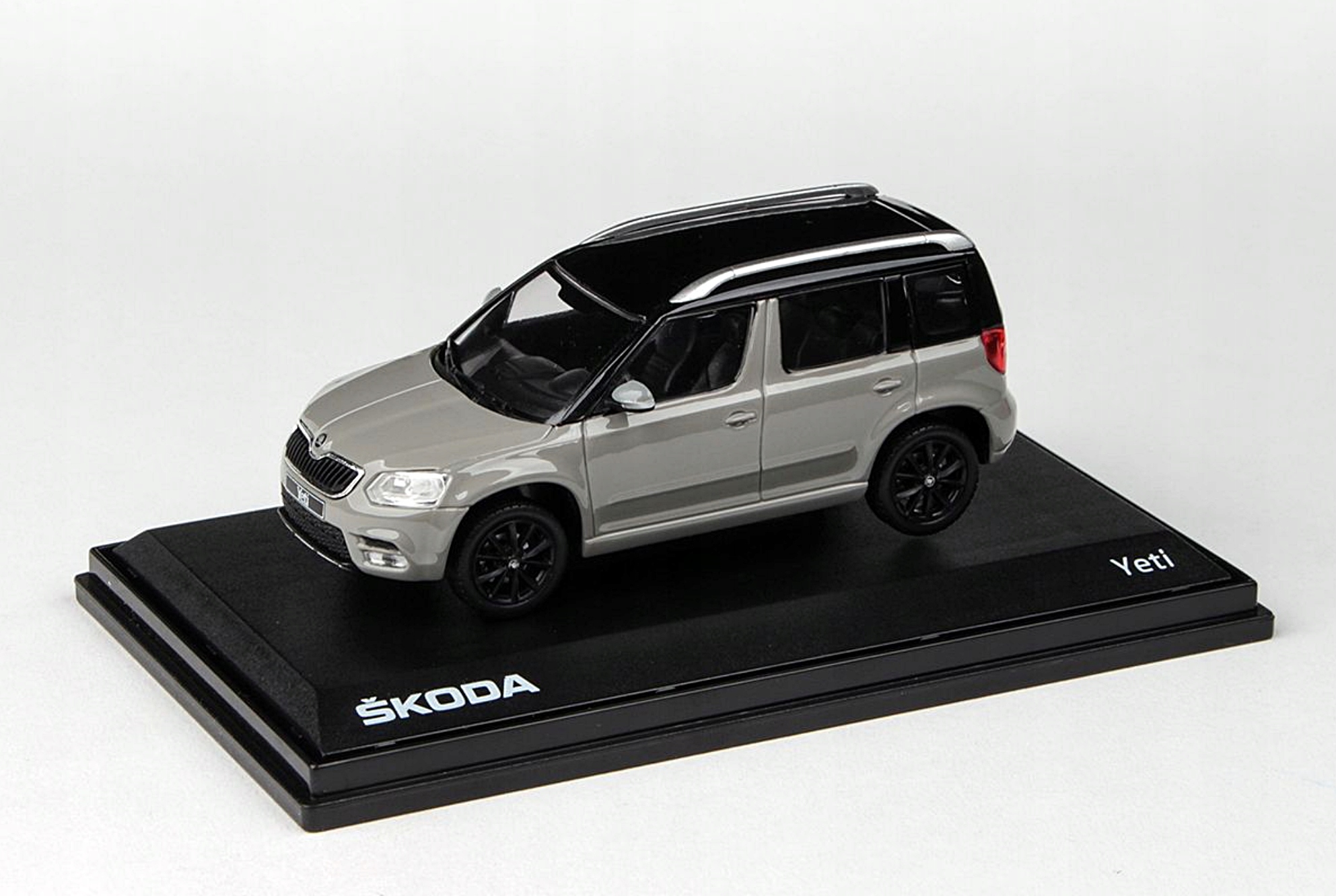 Škoda Yeti Fl (2013) Šedá Steel Uni Grey Abrex 1:43