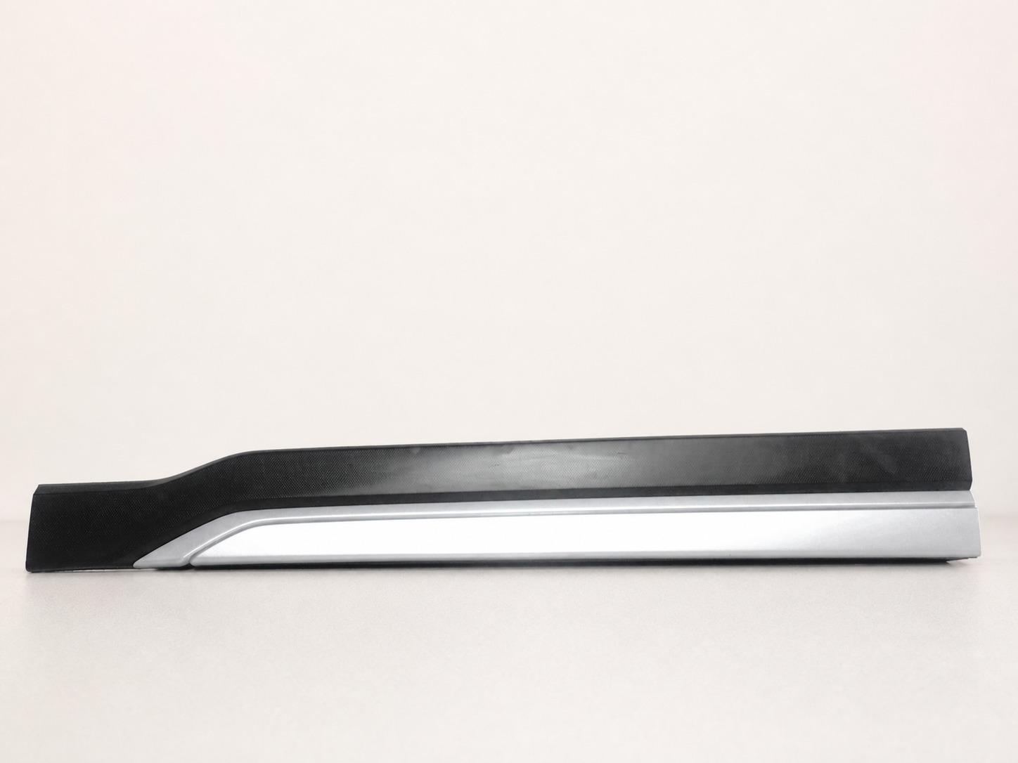 SUBARU FORESTER V 5 SK 18- moulding cap lower for door front left original