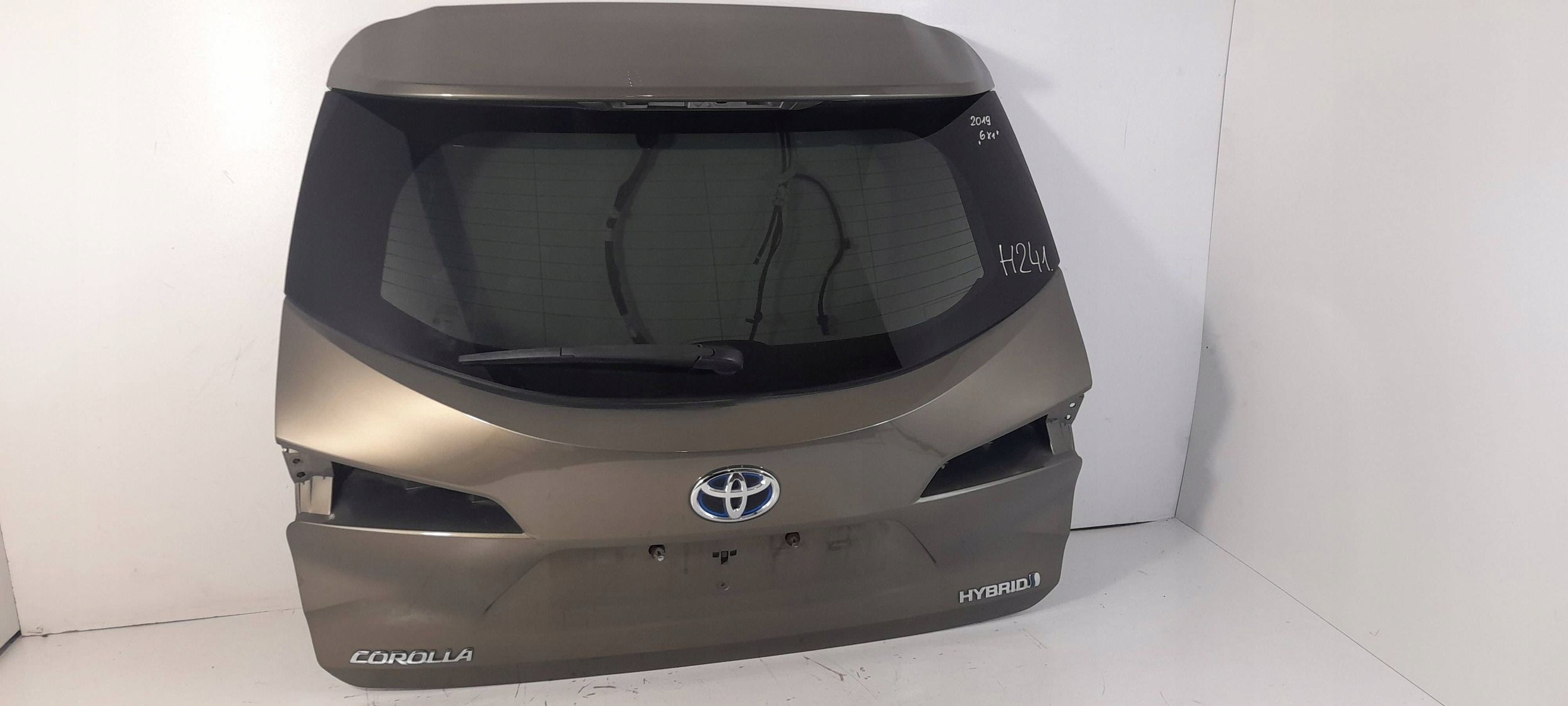 Toyota Corolla E21 Kombi 2019r trunk door boot 6X1 (H241)