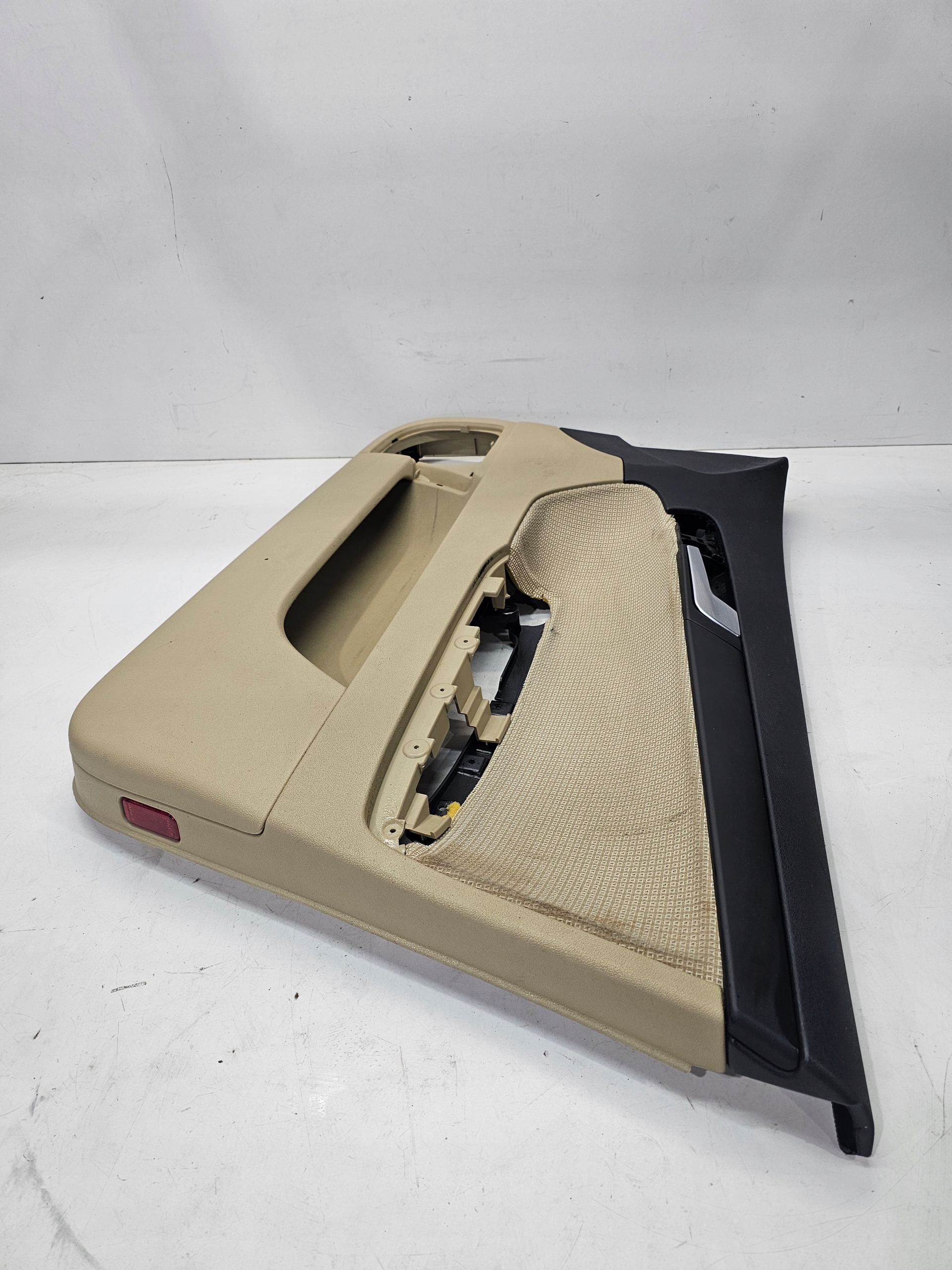side door right front AUDI A3 8P 8P4867106 KREMOWY
