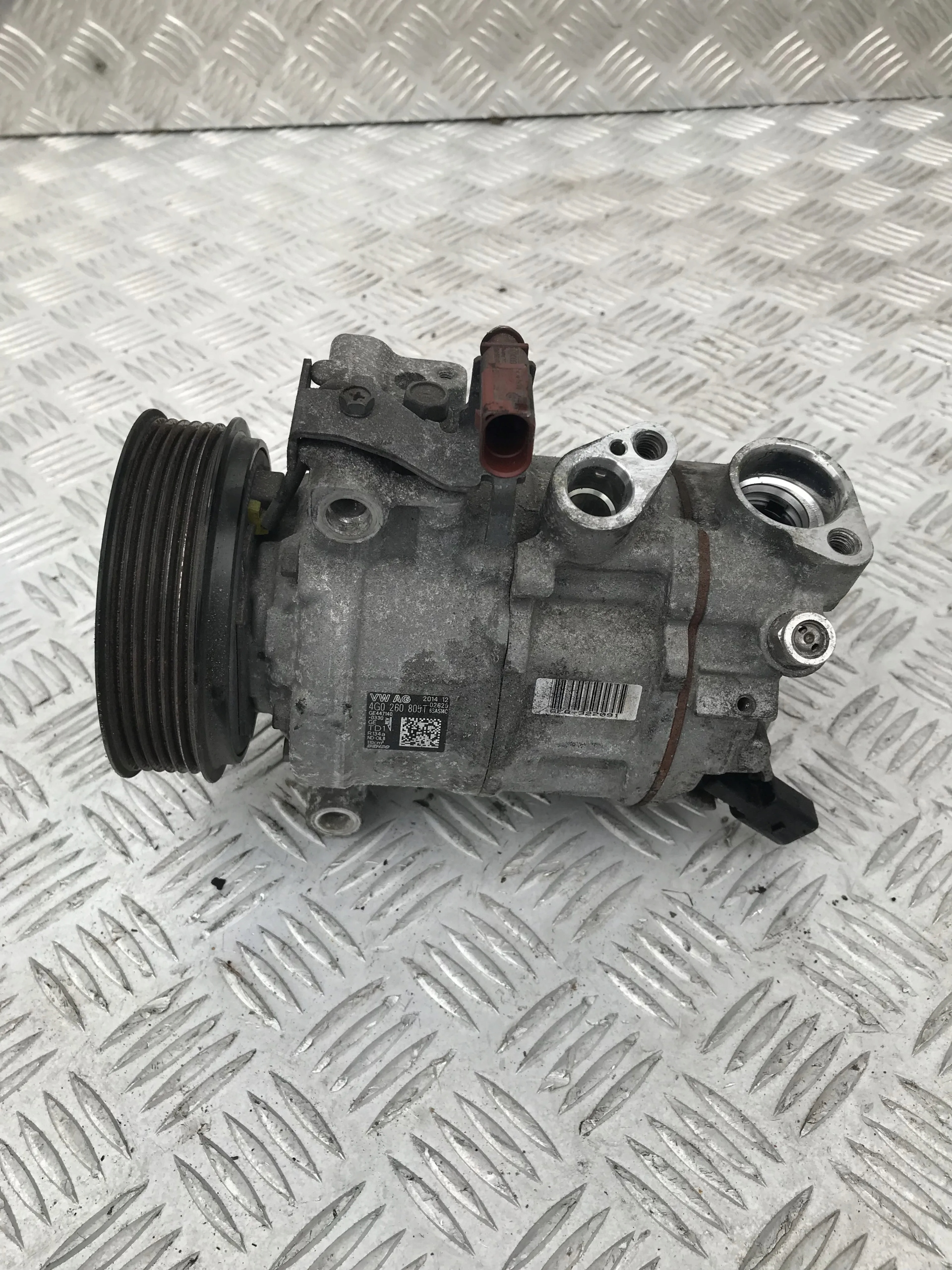 компрессор кондиционера Audi A6 C7 2.0 tdi 4G0260805T