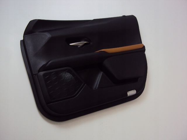 ОБИВКА ПРАВОЙ ПЕРЕДНЕЙ ДВЕРИ LEXUS UX 2019