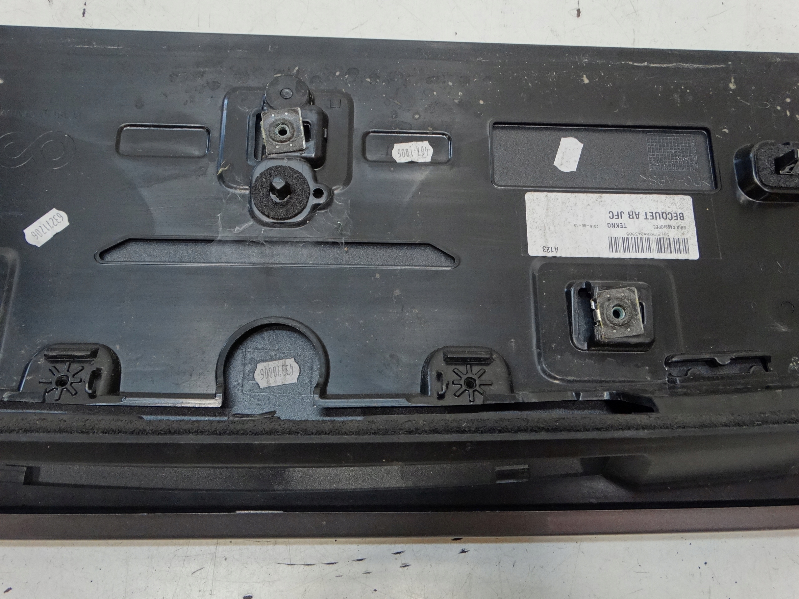 spoiler bonnet boot rear part RENAULT ESPACE V 960304017R A