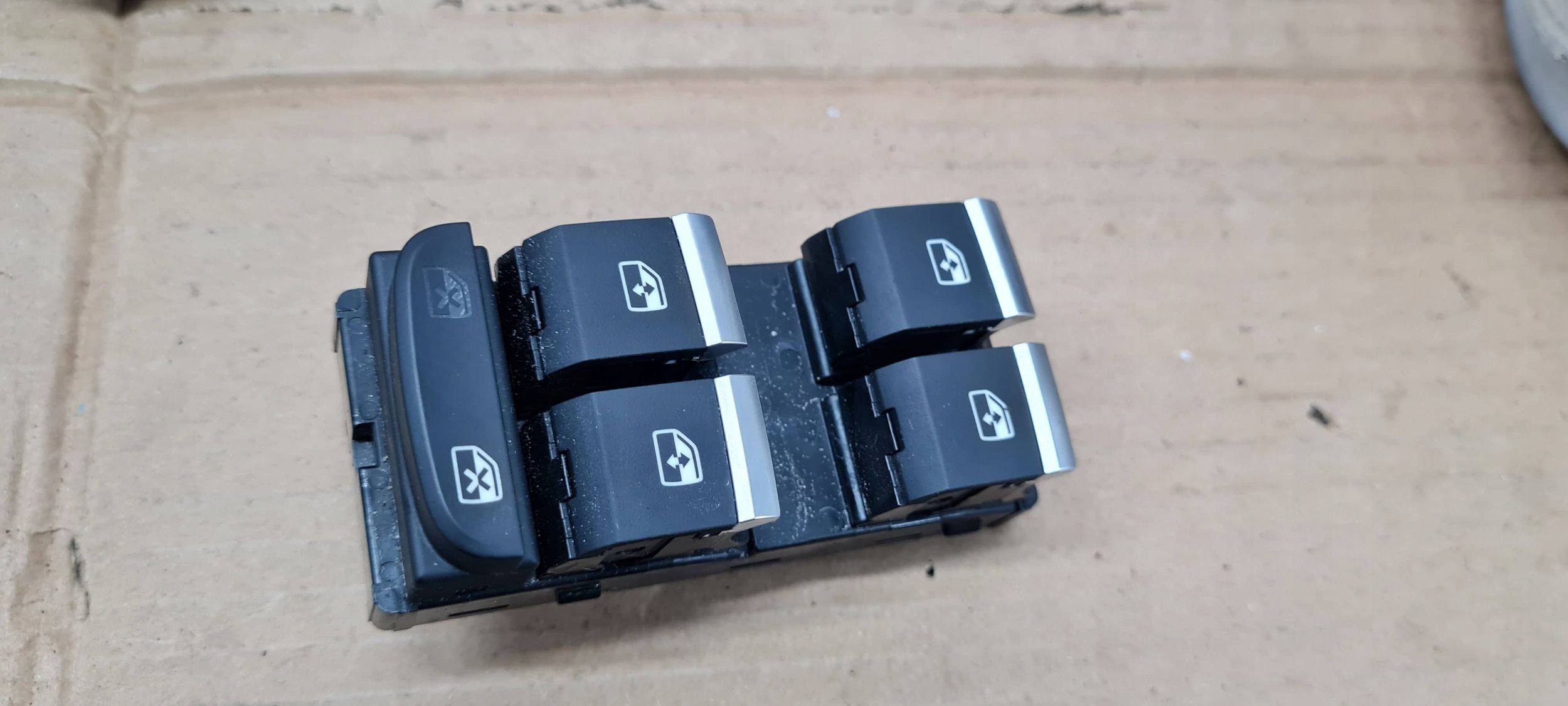 A5 8W S5 PANEL window control switch left front 8W0959851E A4 B9 8W