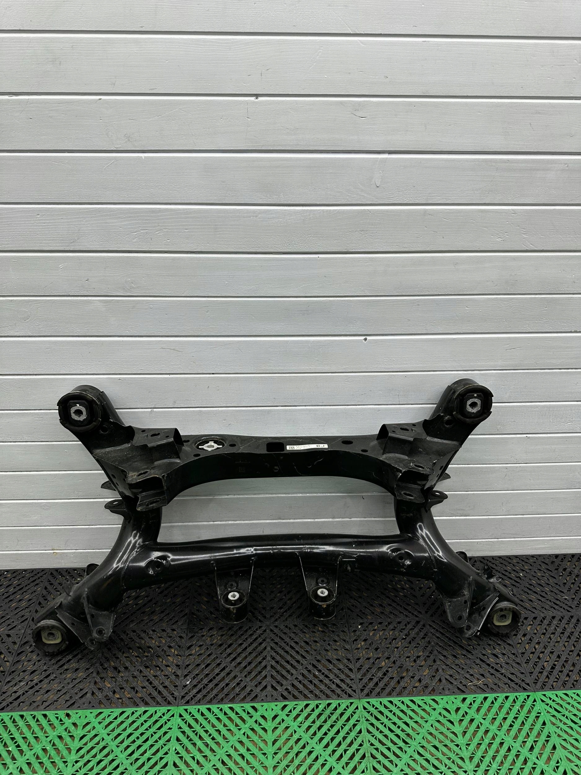 axle beam rear. BMW 4 G22 G23 G24 G26 8831025