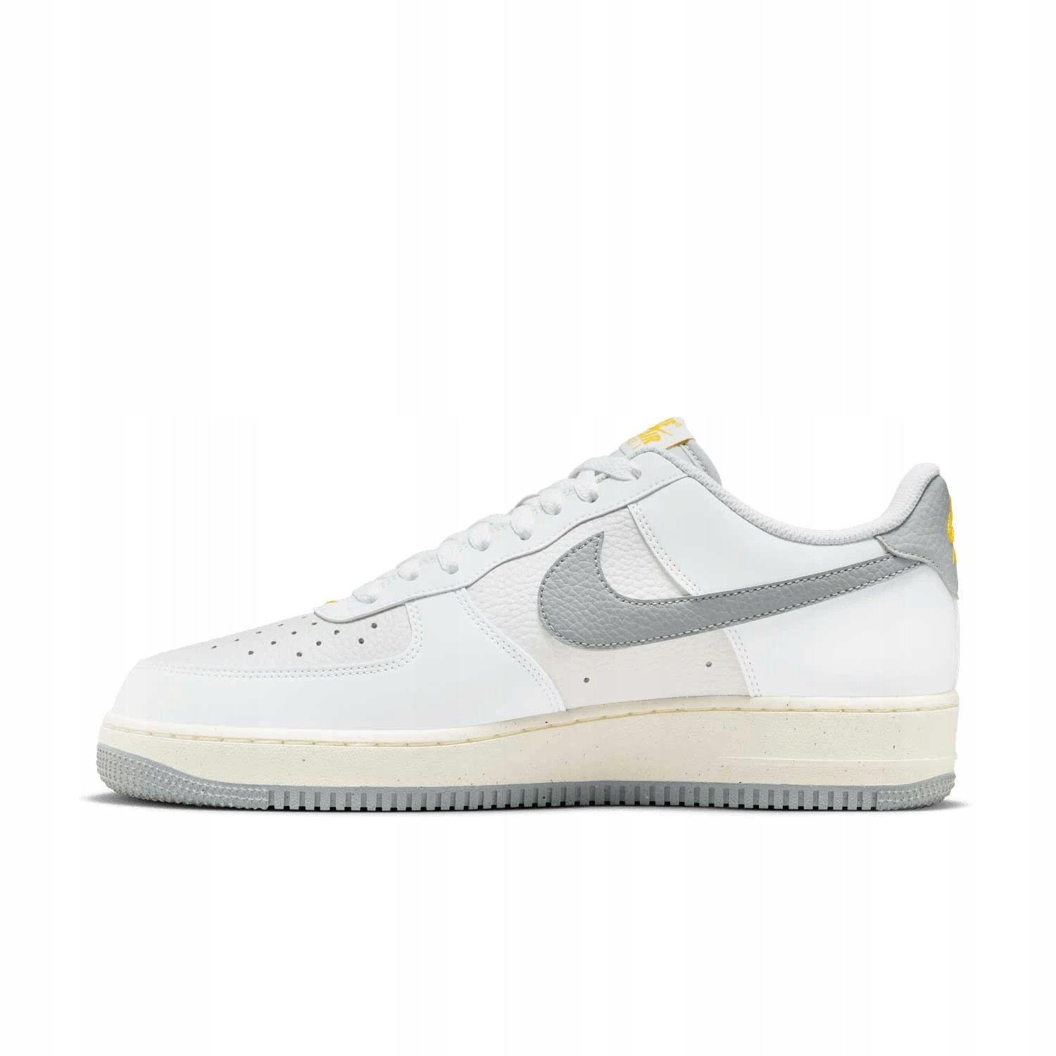 Pánské boty Nike Air Force 1 FZ4620-100 Vel 40,5
