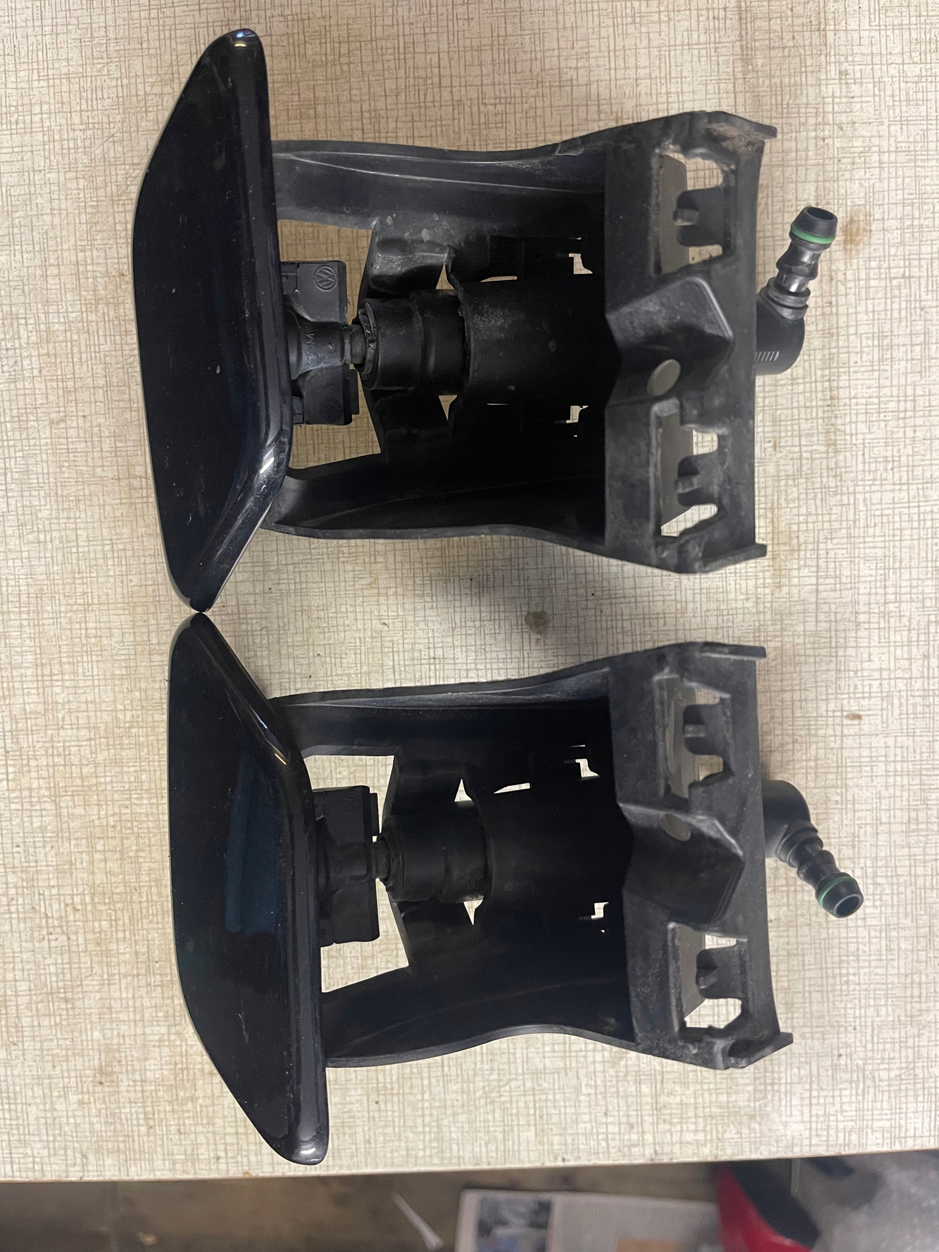 VW Tiguan і шайба лампи оригінал