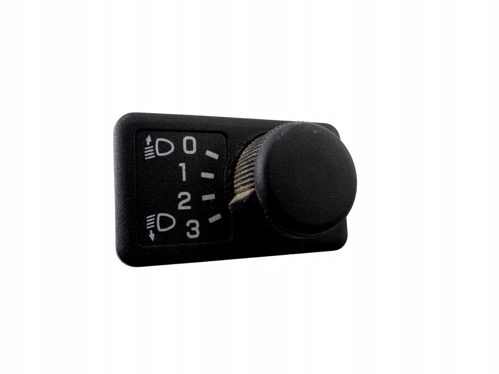 switch control of the lights NISSAN ALMERA 37024A