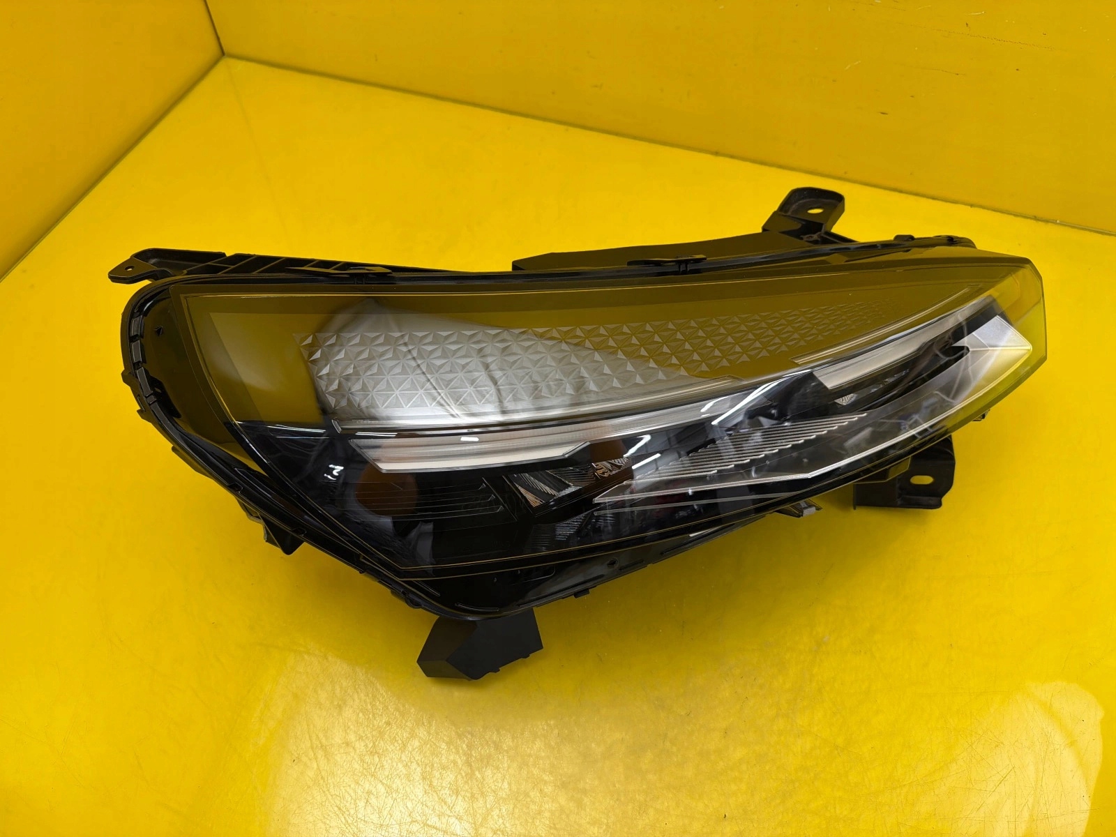 light right front Renault Clio V 5 Lift 260103507R Full Led