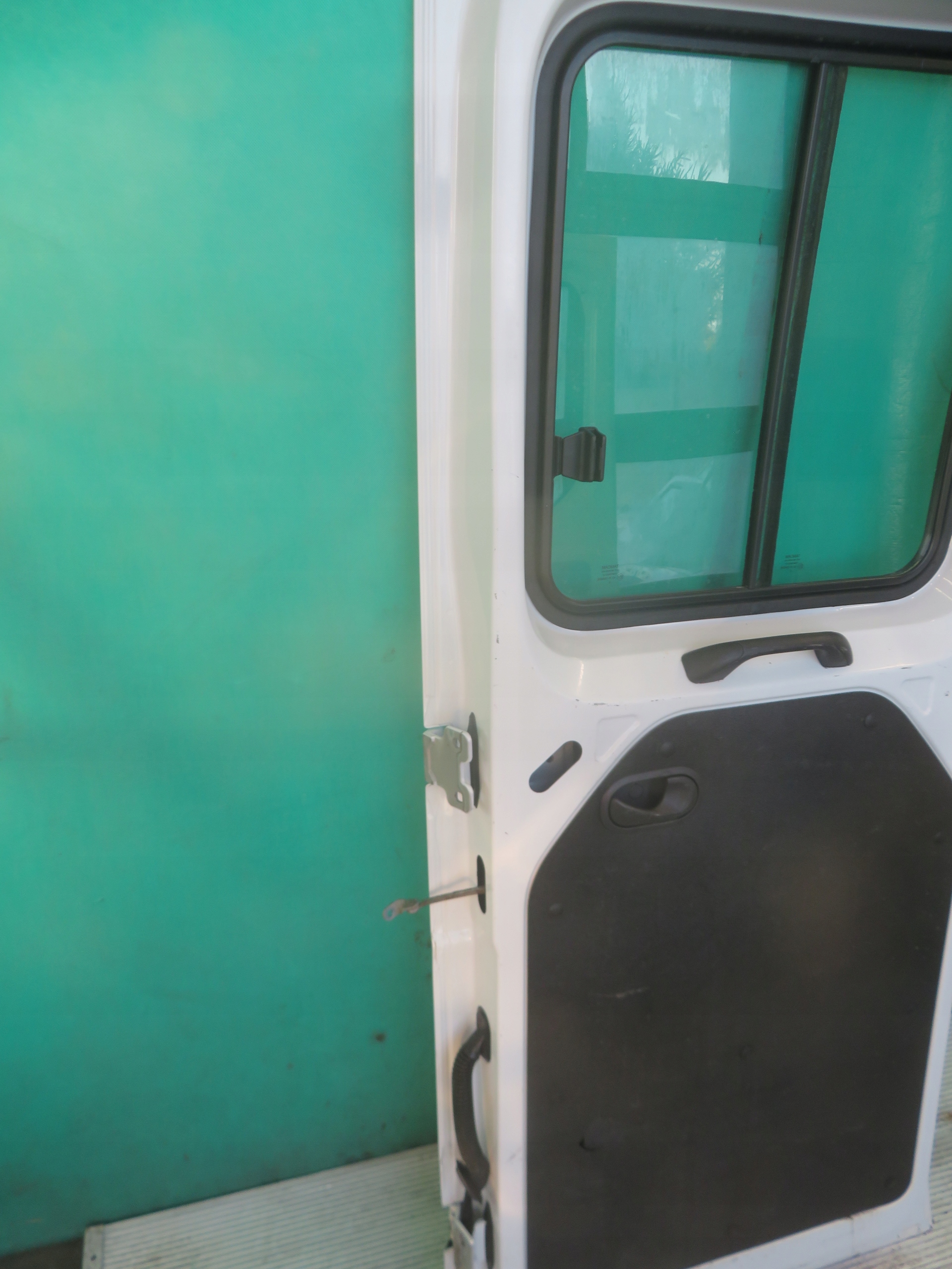 door right rear. DUBEL KABINA RENAULT MASTER 15R
