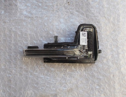 VOLVO XC60 XC90 II KIERUNKOWSKAZ LUSTERKA PRAWY