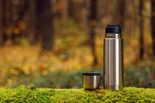 Termos nierdzewny próżniowy do napojów 500 ml srebrny Maksymalne utrzymanie ciepła do 24 h