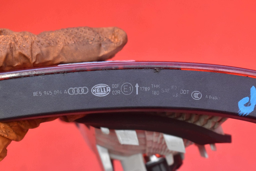 light right rear part rear 8E5945094A AUDI A4 B7 sedan 04-08
