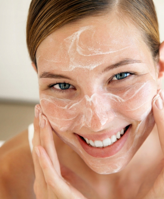 ELEVERCOSMETICS PANAPI PEELING ENZYMATYCZNY ANANAS Marka EleverLash