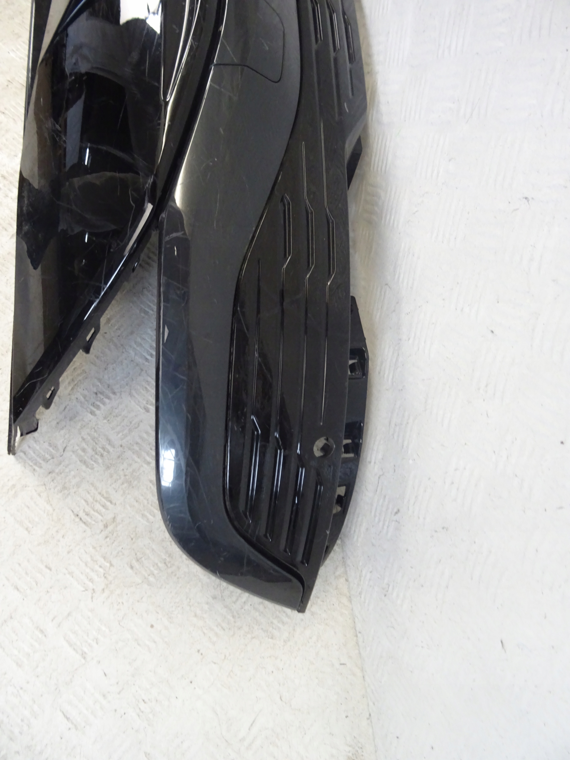 Accessoires Pare choc Arrière Arrière Diffuseur AUDI E-TRON 4KE S-LINE 4KE807835J