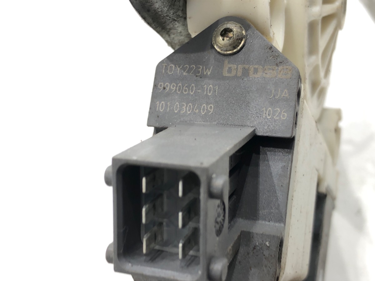 PODNOŚNIK SZYBY LEWY PRZÓD TOYOTA AVENSIS T25 Hatchback 03-08 Producent części OEM