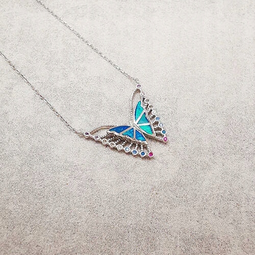 Náhrdelník motýl s opálem a zirkony